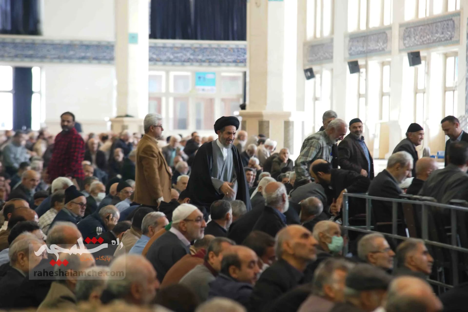 نمازجمعه این هفته تهران به امامت آیتالله خاتمی برگزار شد +تصاویر — تصویر 13