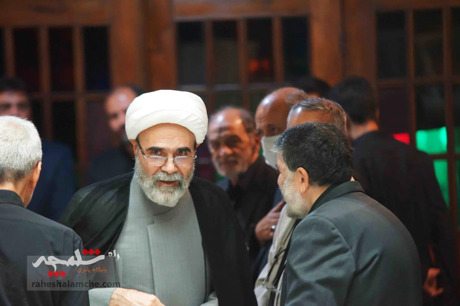 همه شخصیتهایی که در مراسم ختم مادر زریبافان شرکت کرده بودند +تصاویر — تصویر 22