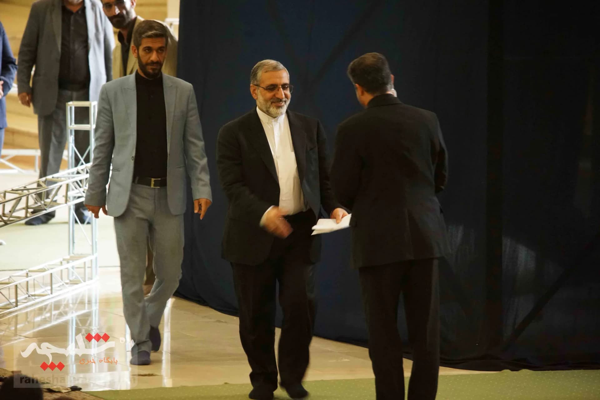 نماز جمعه امروز تهران( 17 شهریور 1402) برگزار شد +تصاویر — تصویر 38