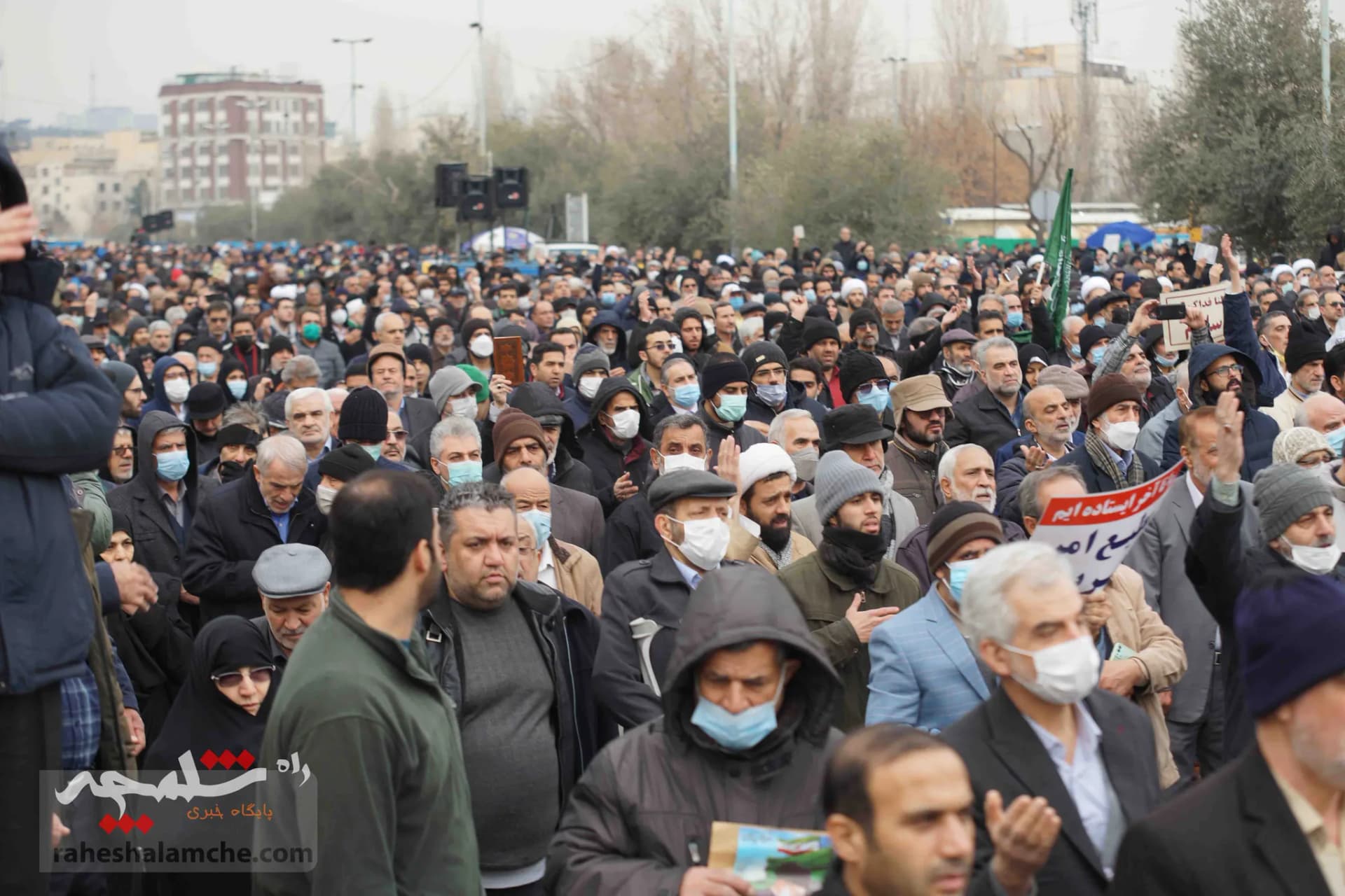 محکومیت هتک حرمت قرآن در میعادگاههای نماز جمعه +تصاویر — تصویر 26