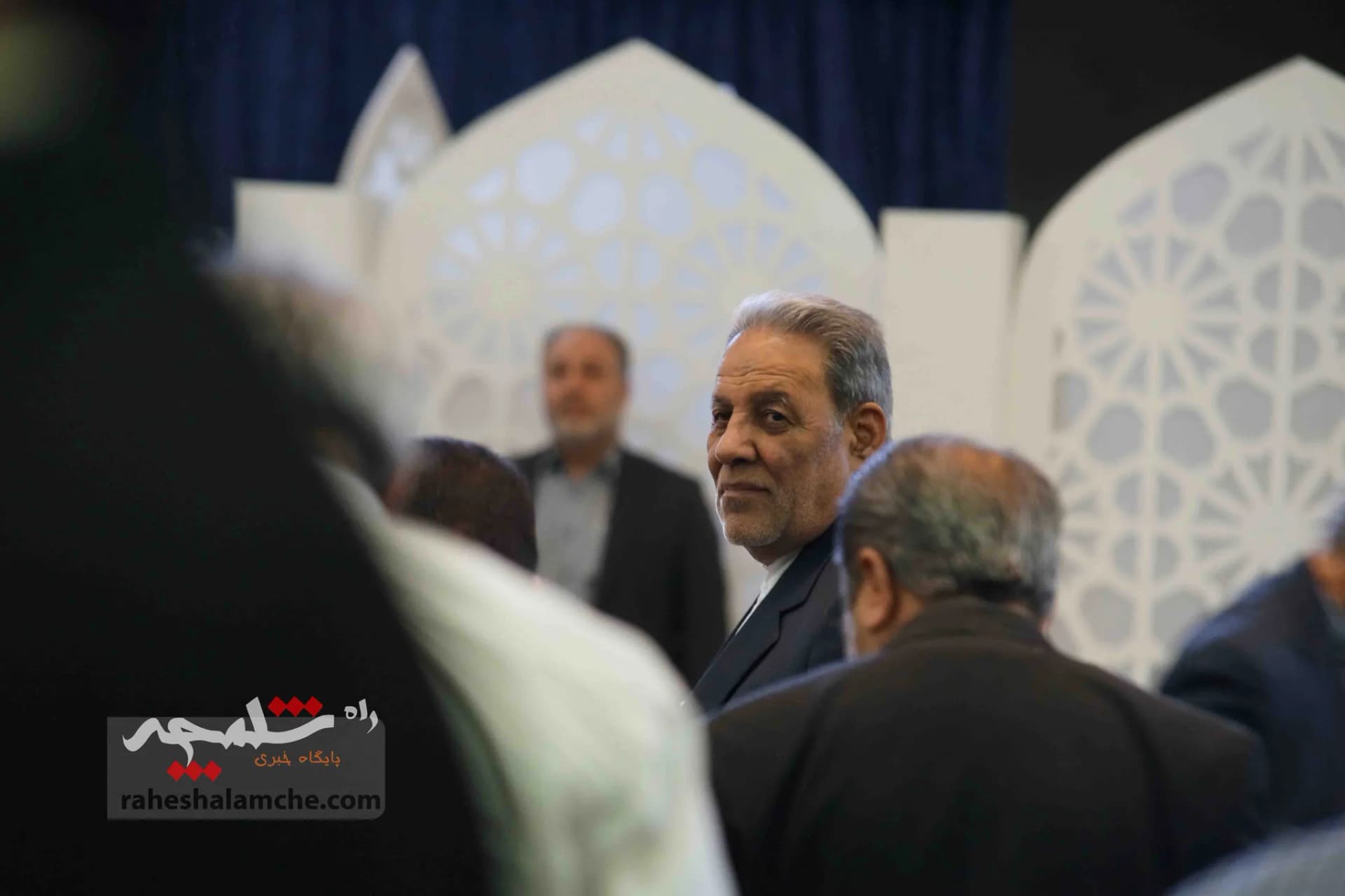 نمازجمعه این هفته تهران به امامت آیتالله خاتمی برگزار شد +تصاویر — تصویر 12