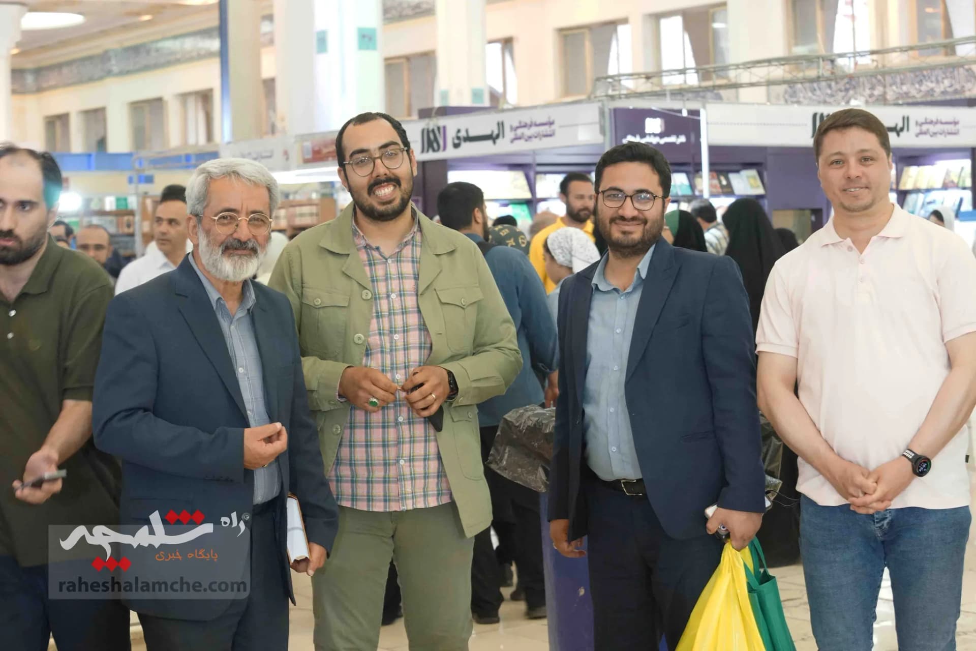 گزارش تصویری متفاوت از نمایشگاه کتاب تهران — تصویر 57