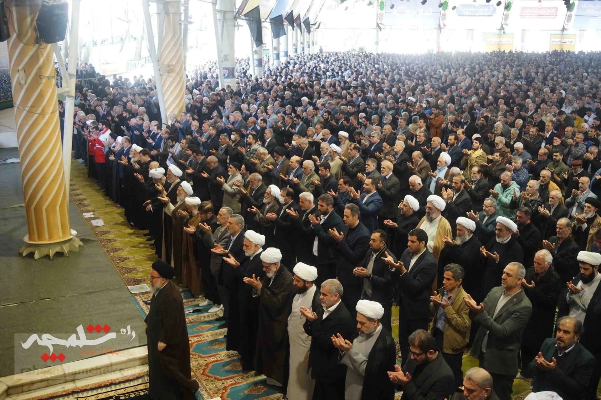 دومین نماز جمعه تهران در سال جدید برگزار شد +تصاویر — تصویر 39