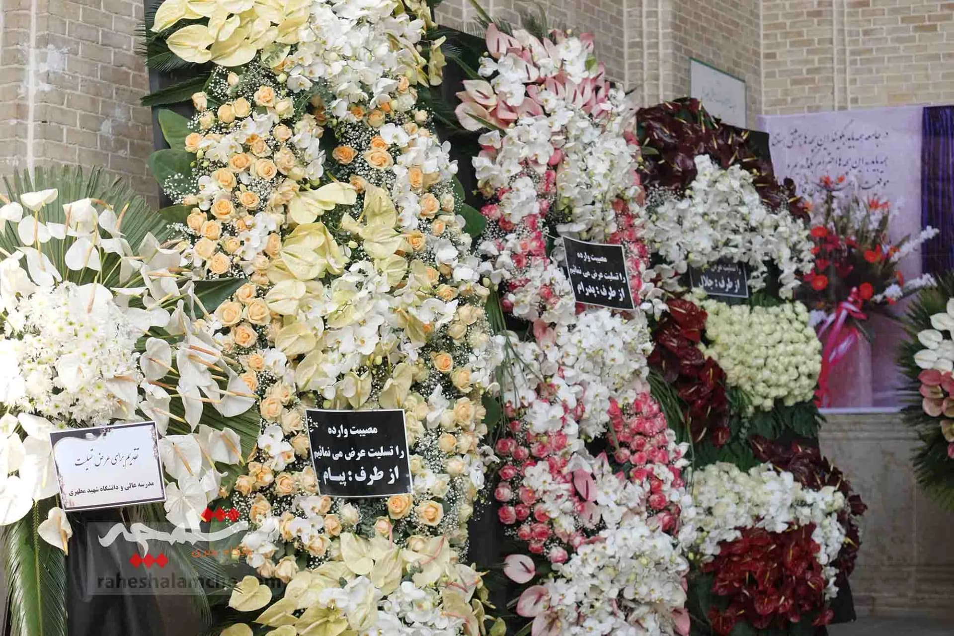 همه شخصیتهایی که در مراسم ترحیم آیتالله امام کاشانی حضور داشتند +تصاویر — تصویر 2