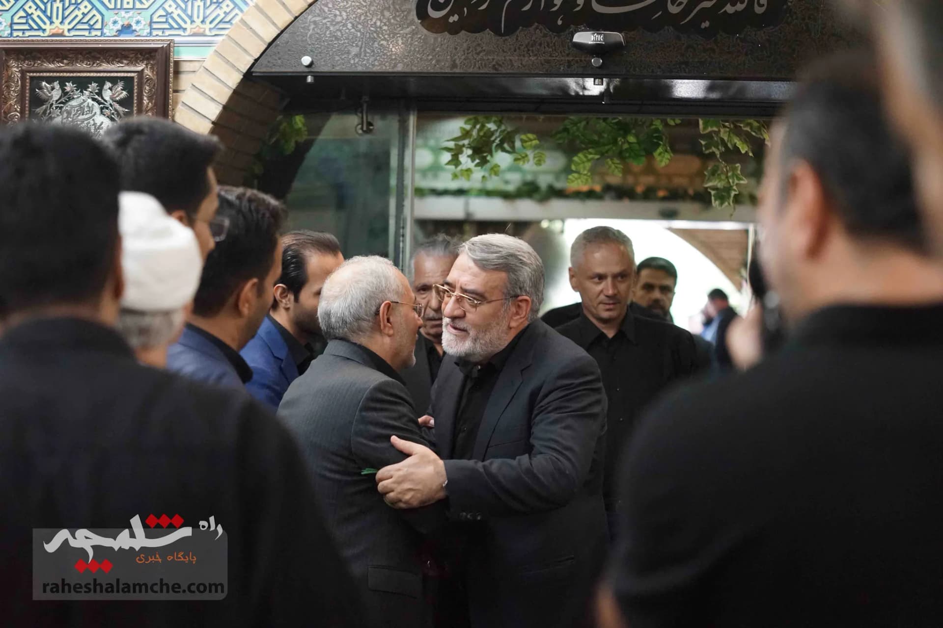 احمدینژادیها برای ختم همسر مرتضی تمدن سنگ تمام گذاشتند +تصاویر — تصویر 48