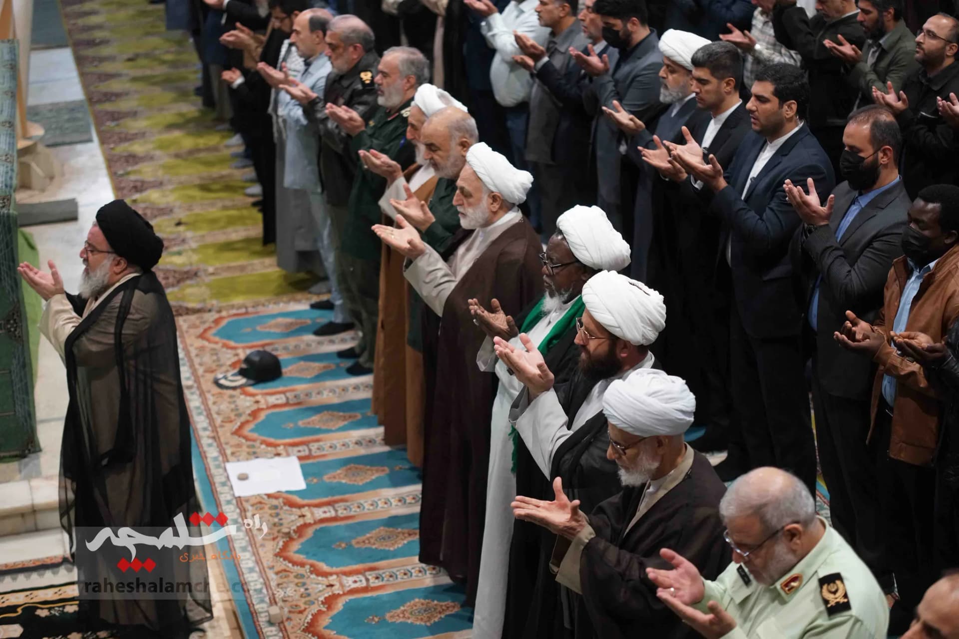 نمازجمعه تهران با حضور «شیخ زکزاکی» +تصاویر — تصویر 38