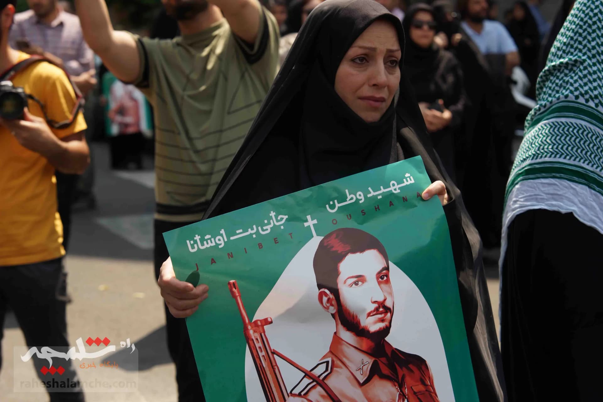 تهرانیها برای تشییع پیکر یک شهید آشوری سنگ تمام گذاشتند +تصاویر — تصویر 14