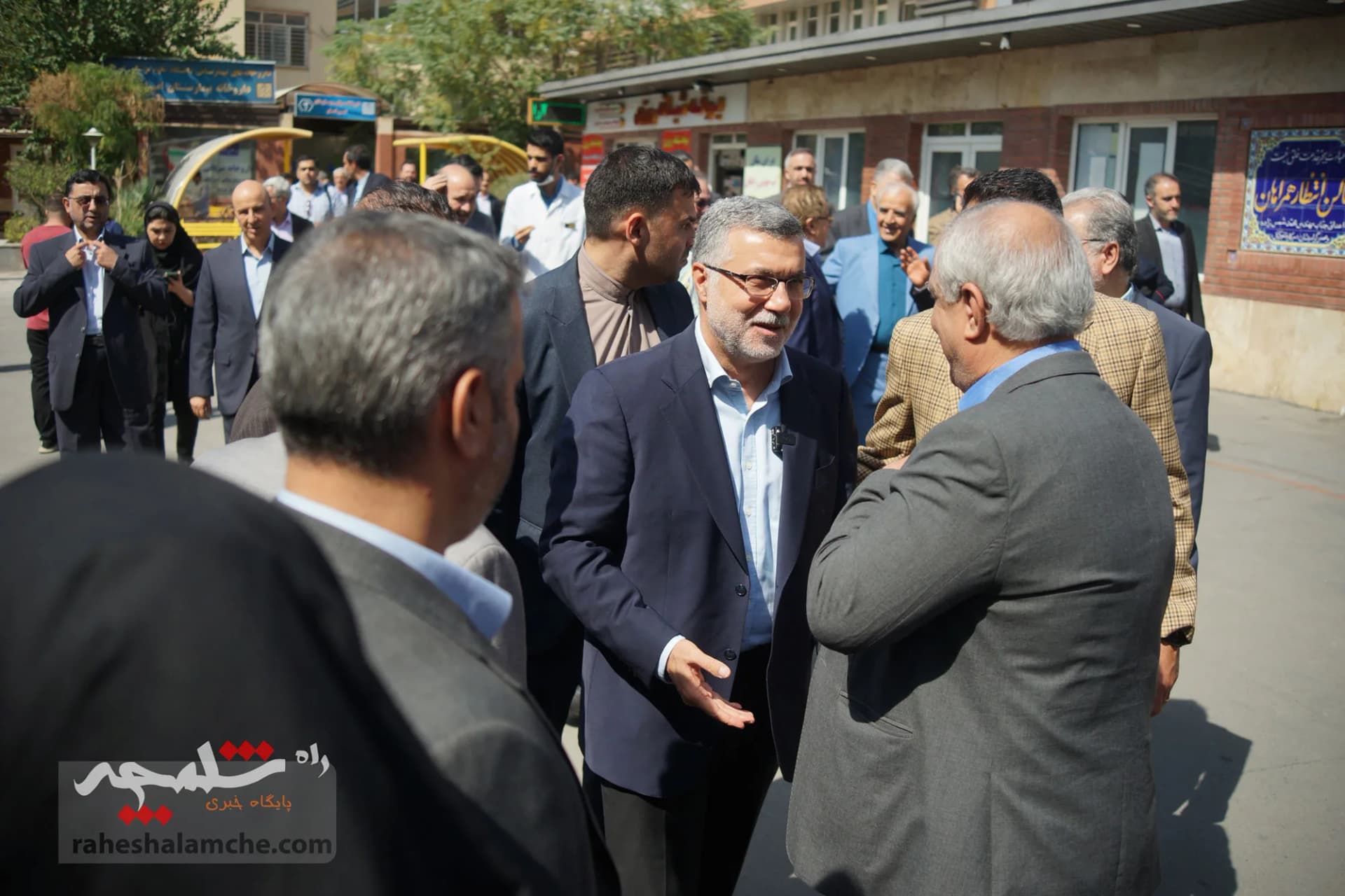 حضور ظفرقندی در بیمارستان امیراعلم تهران+ تصاویر — تصویر 53