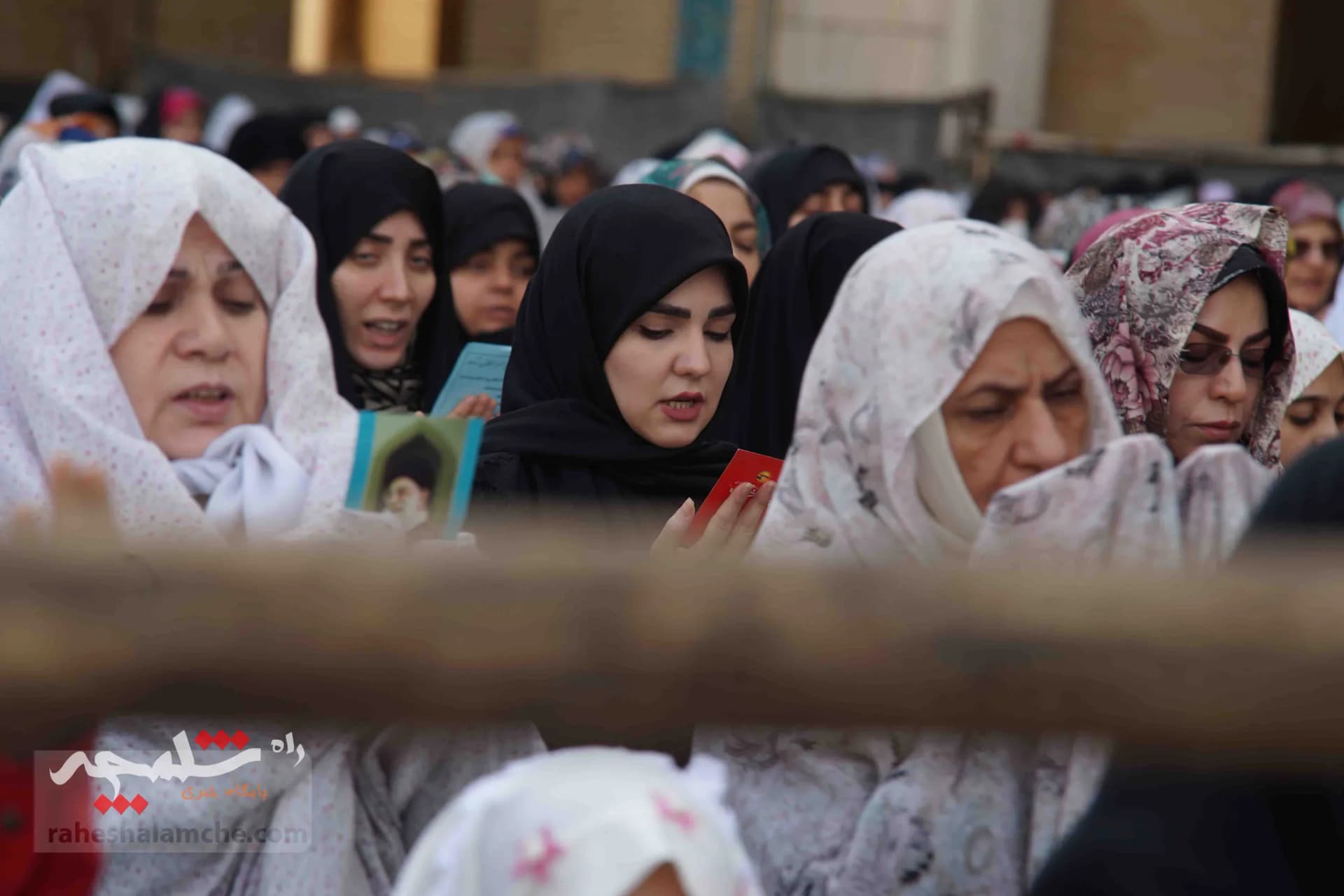 تصاویر اختصاصی راه شلمچه از بزرگترین نماز عید فطر در مصلی تهران — تصویر 36