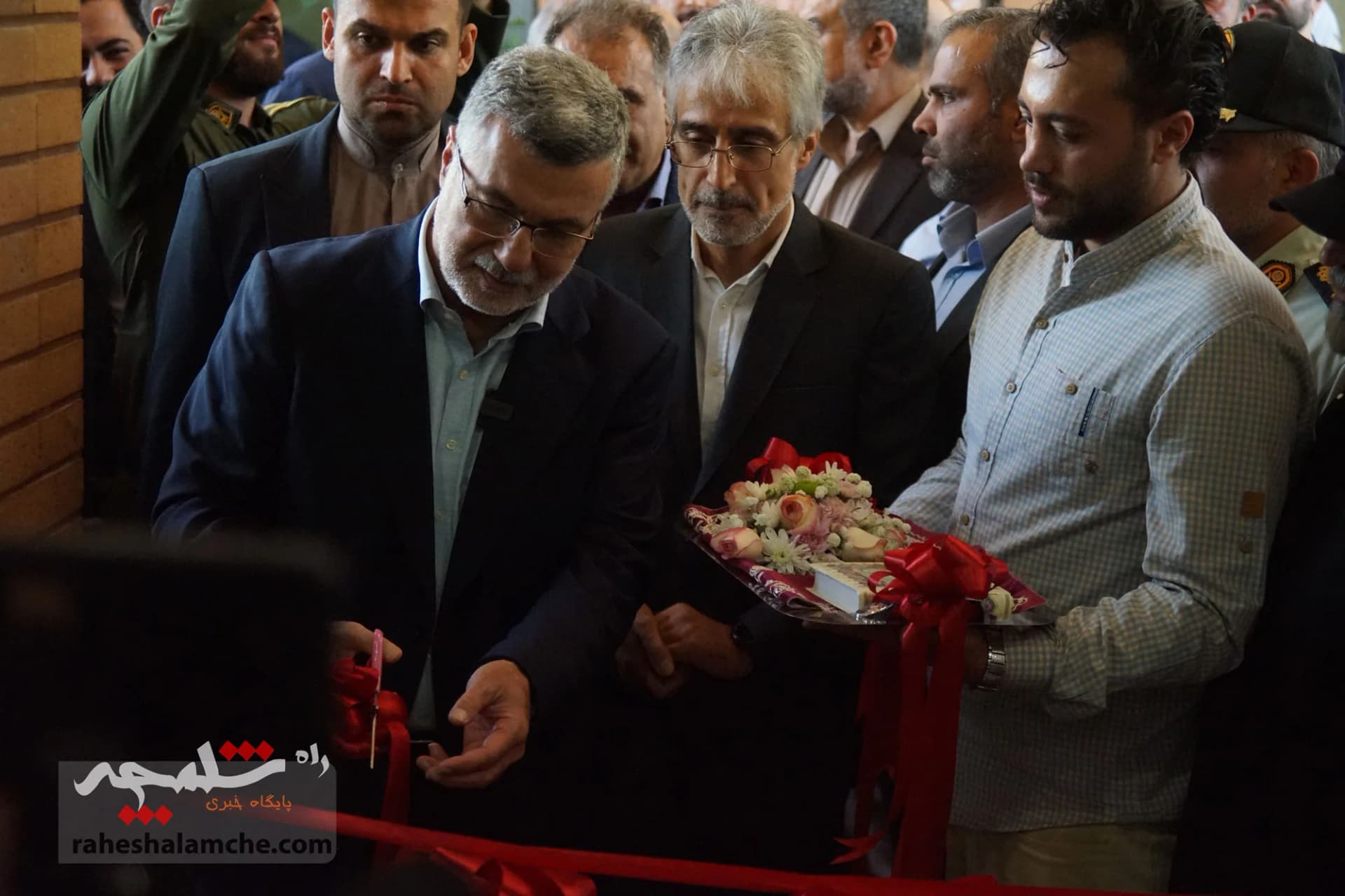 حضور ظفرقندی در بیمارستان امیراعلم تهران+ تصاویر — تصویر 55