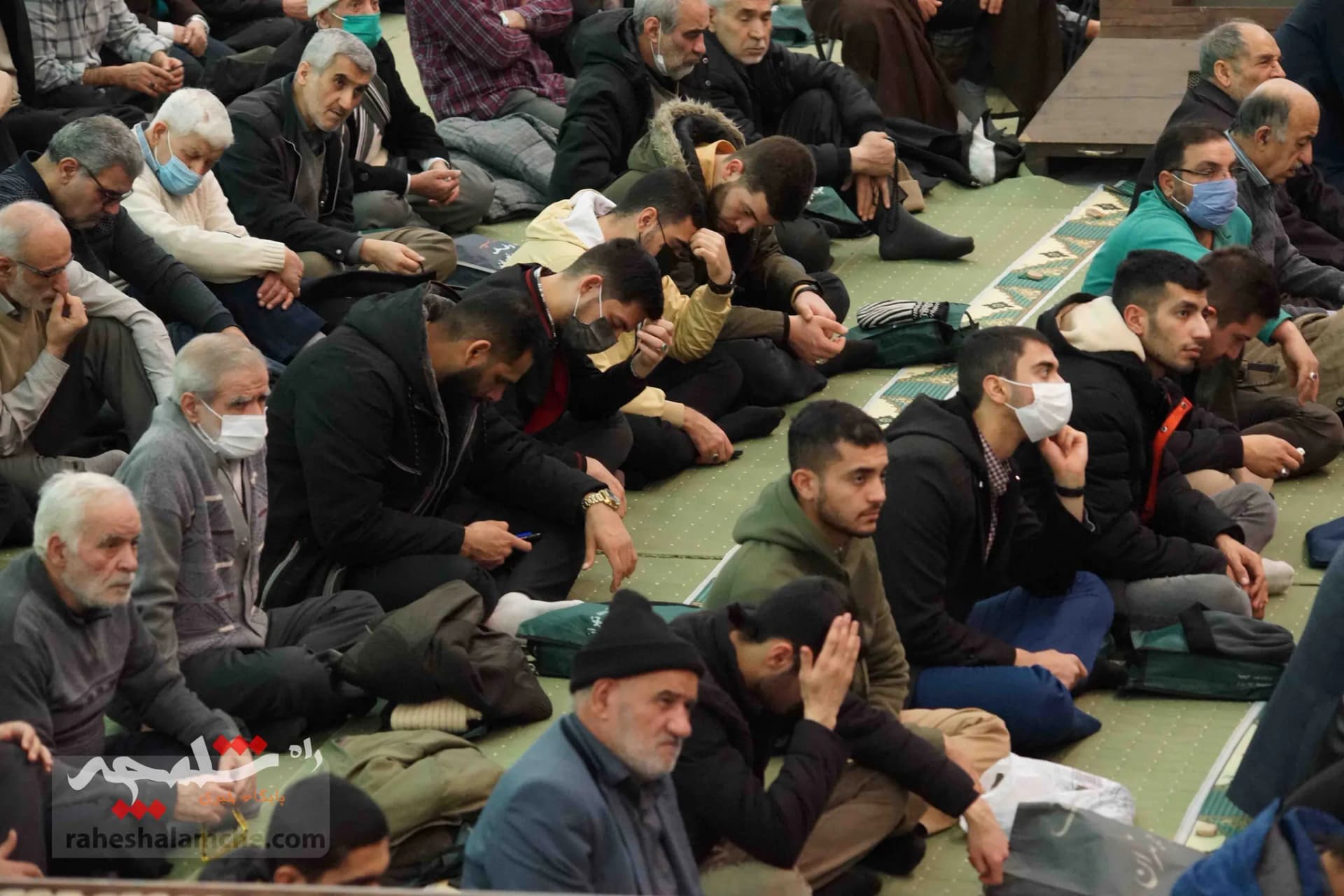 حضور پررنگ جوانان و نوجوانان در نماز جمعه تهران +تصاویر — تصویر 32
