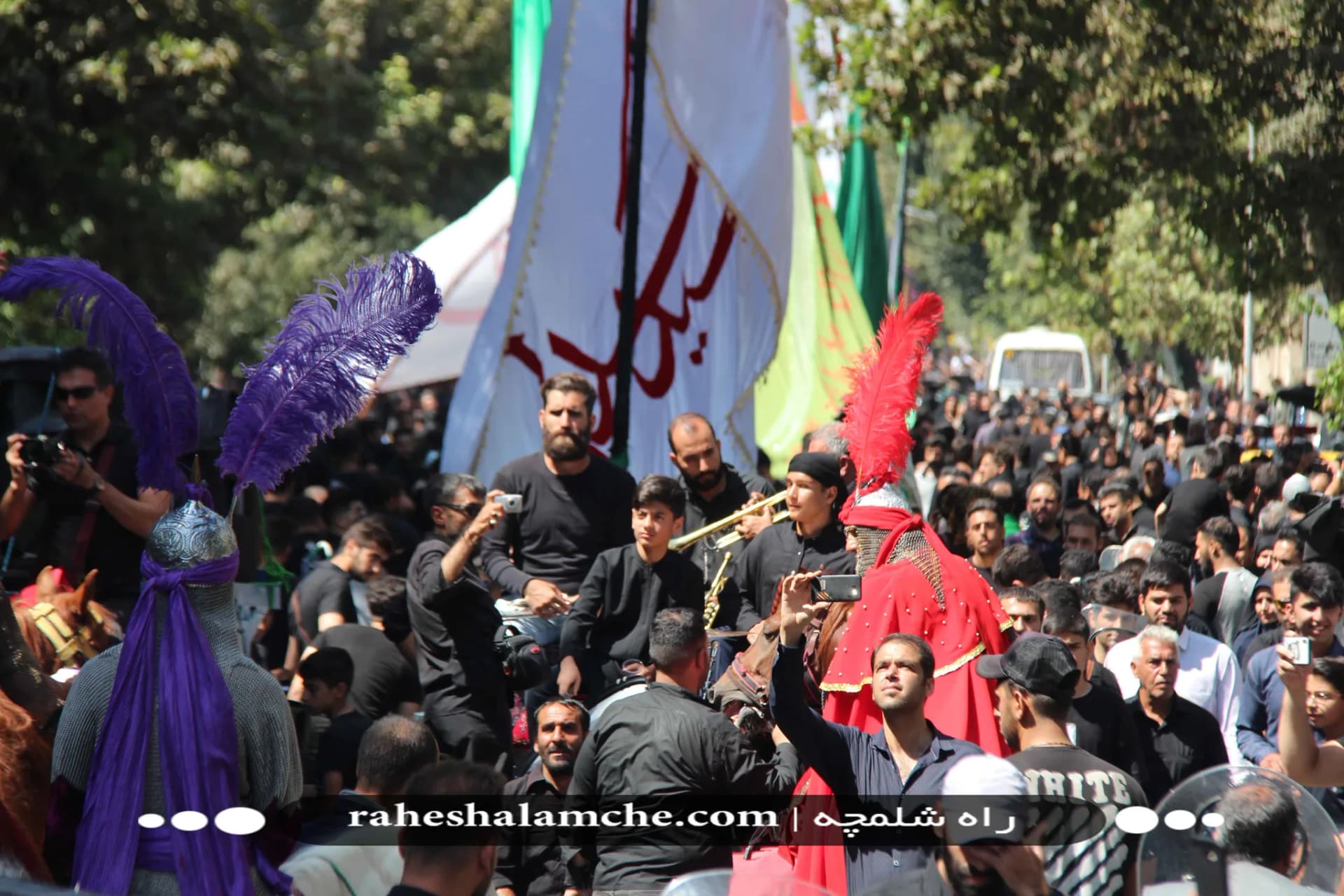 بزرگ ترین کاروان علامت کشی و دسته عزاداری بنیاسد در تهران/ تصاویر — تصویر 38