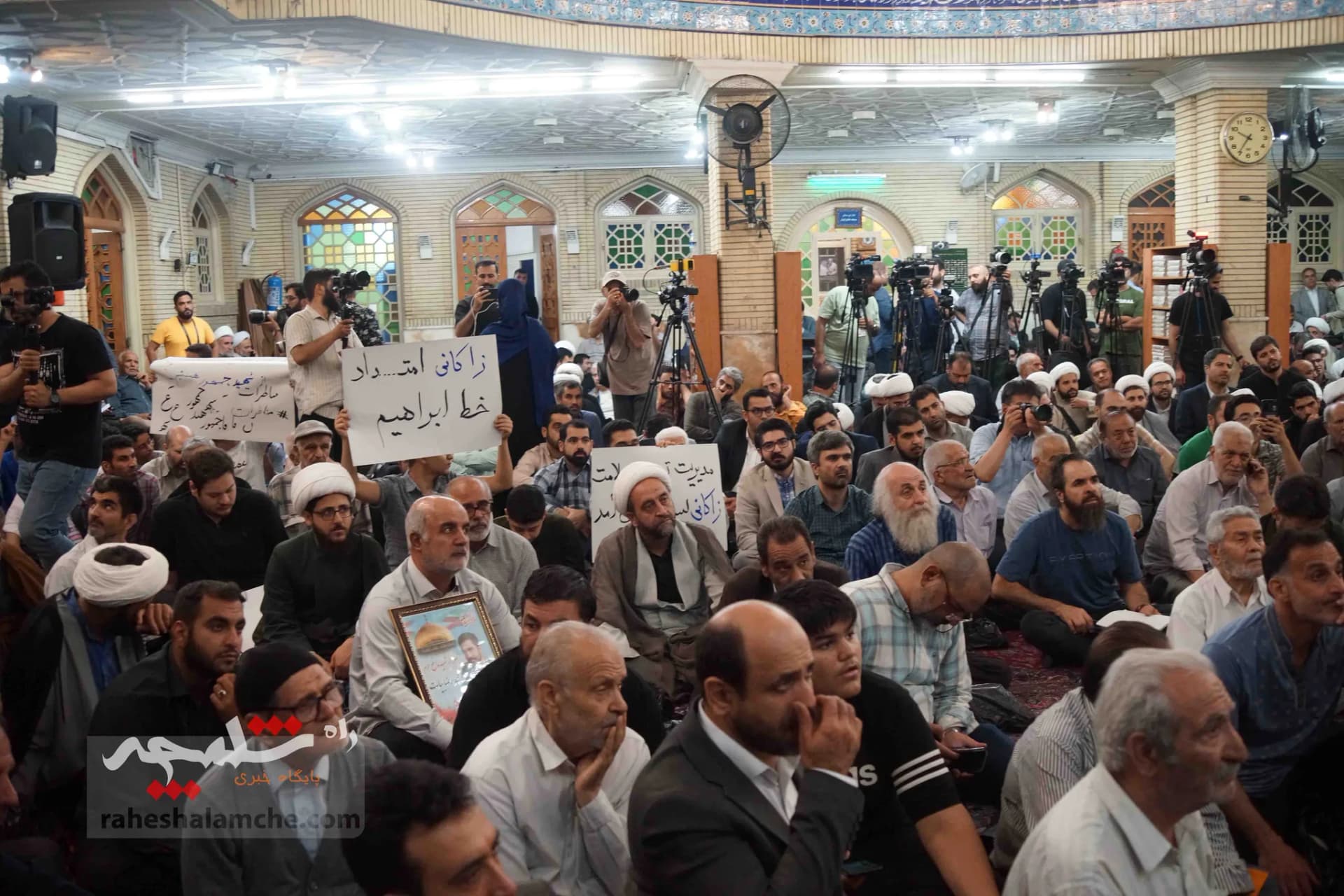 دیدار مردمی زاکانی در مسجد ابوذر تهران +تصاویر — تصویر 59
