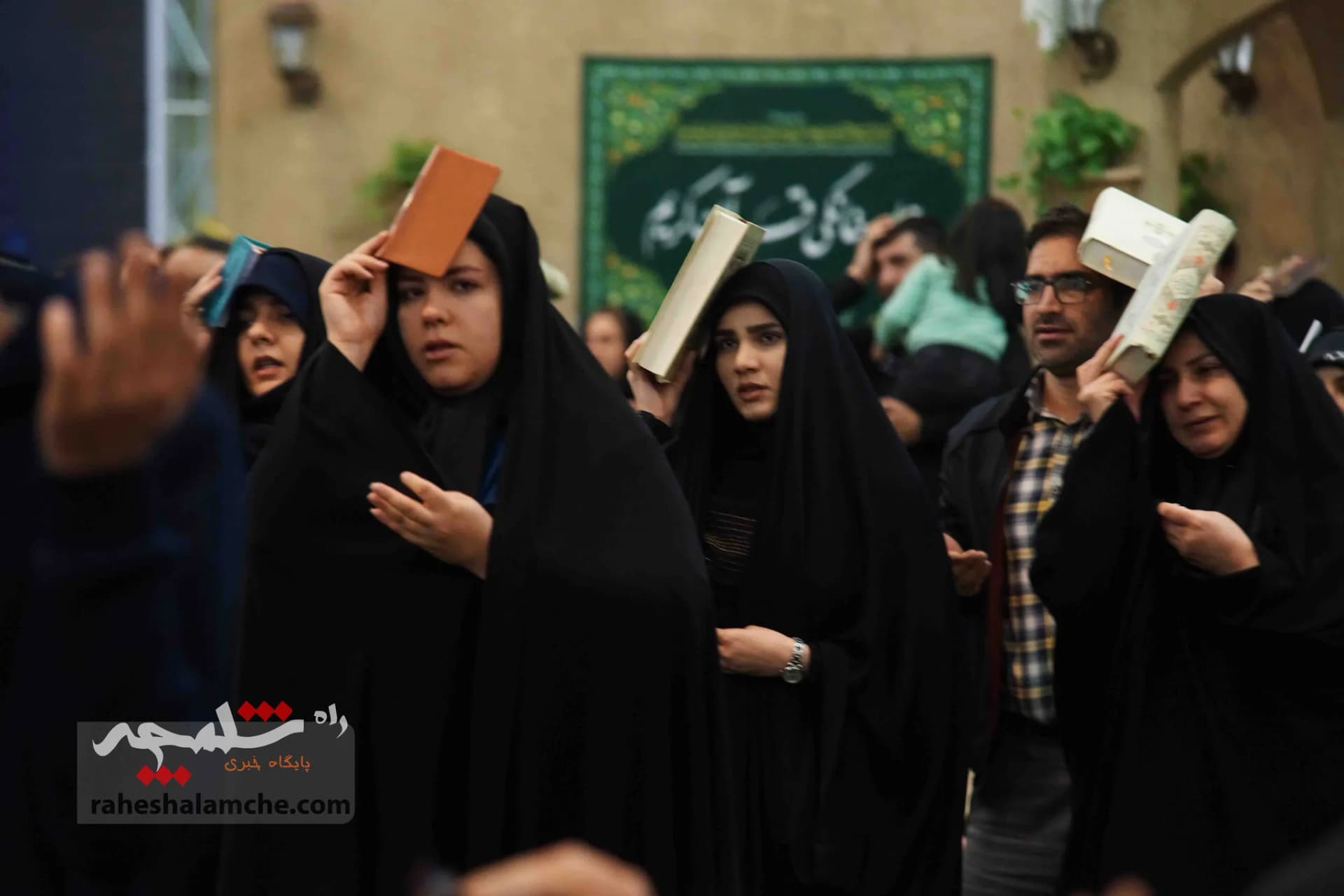 مراسم اولین شب از لیالی قدر برگزار شد — تصویر 82