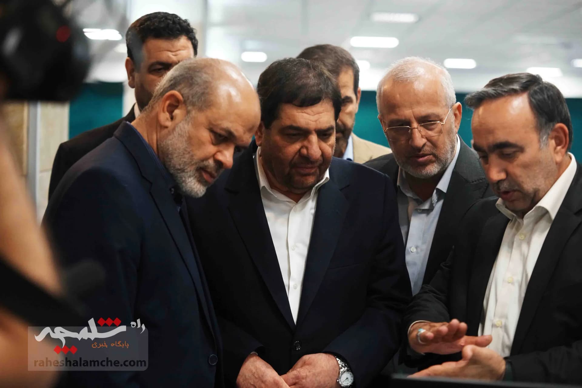روز رایگیری در ستاد انتخابات وزارت کشور +تصاویر — تصویر 20
