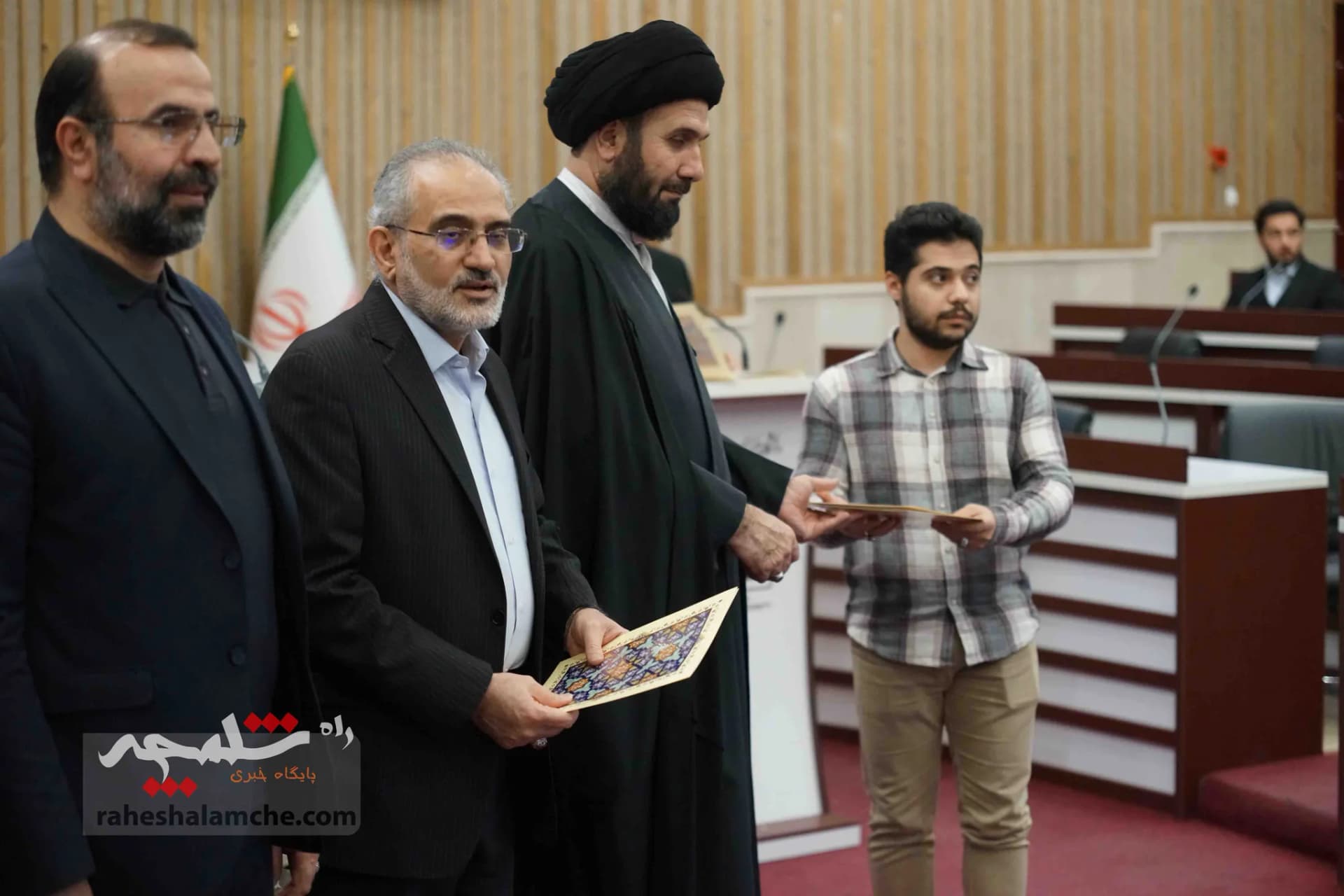 برگزاری همایش«مقاومت و جهان آینده» با حضور معاون رئیسجمهور در قزوین +تصاویر — تصویر 61