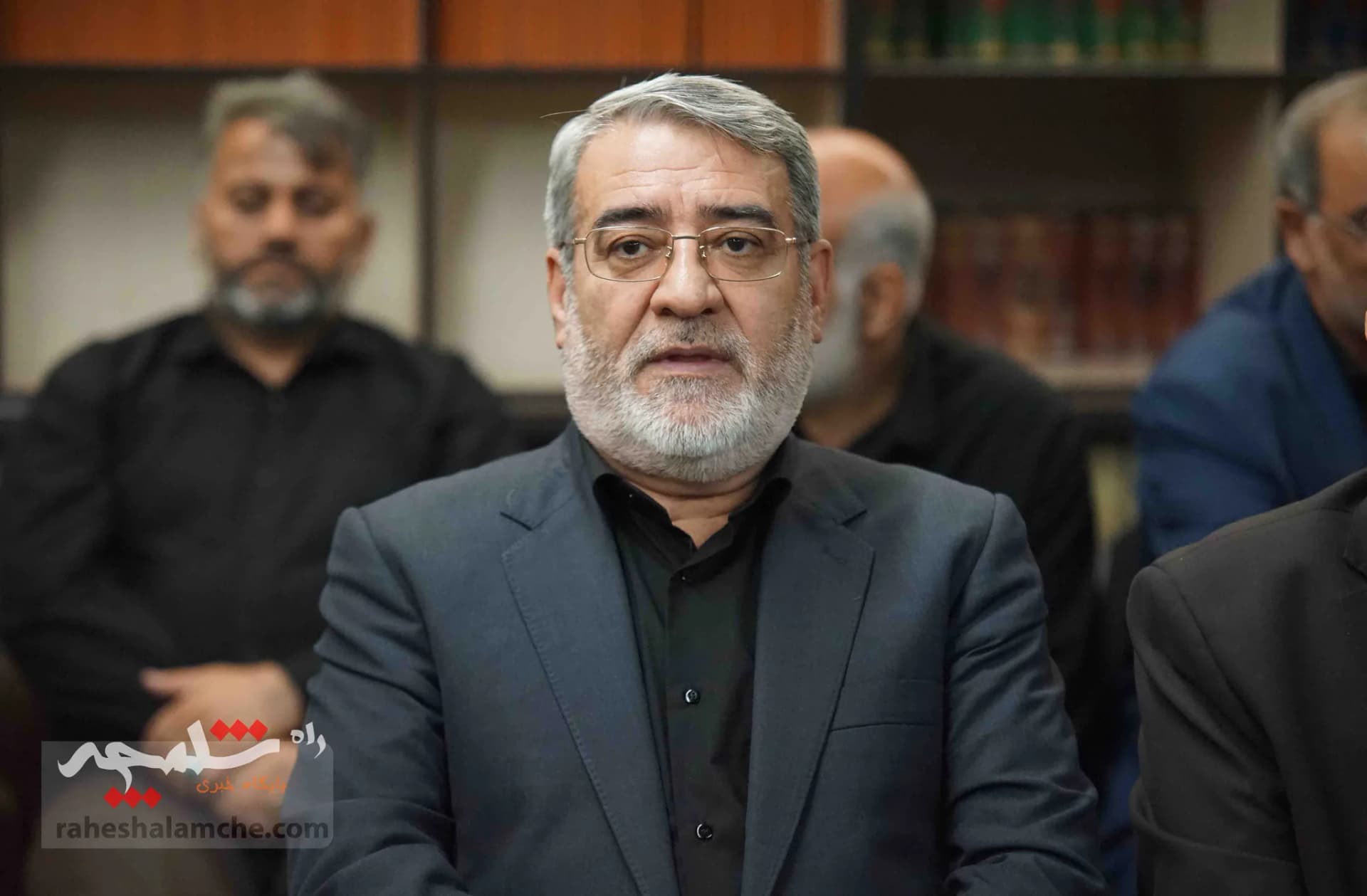 احمدینژادیها برای ختم همسر مرتضی تمدن سنگ تمام گذاشتند +تصاویر — تصویر 50