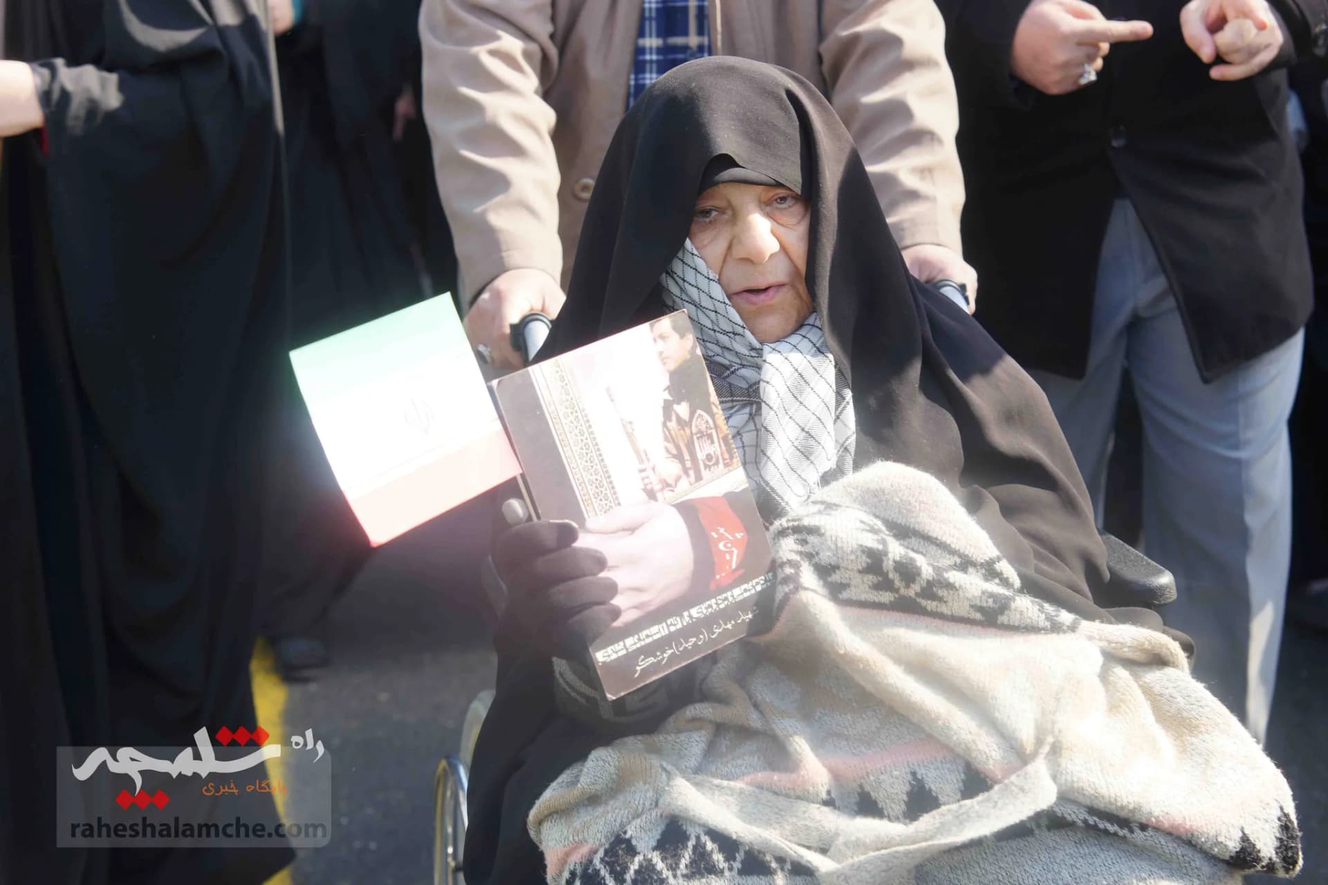 خروش ملت استوار ایران اسلامی در جشن ۴۴سالگی انقلاب اسلامی +تصاویر — تصویر 26