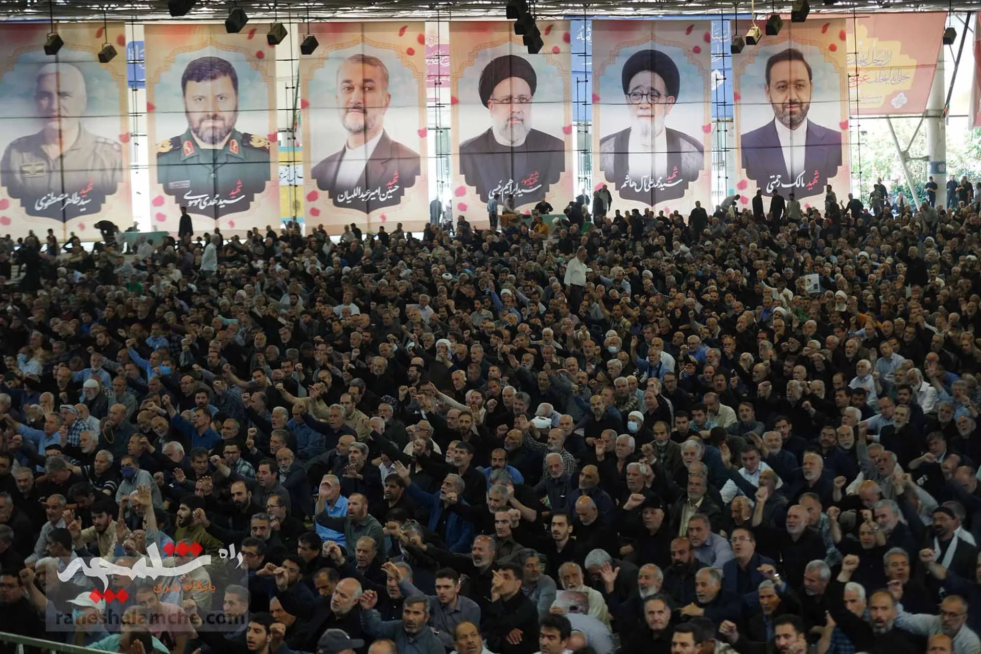 نماز جمعه این هفته تهران برگزار شد +تصاویر — تصویر 38