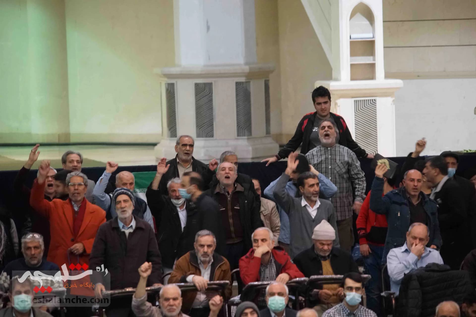 حضور پررنگ جوانان و نوجوانان در نماز جمعه تهران +تصاویر — تصویر 35