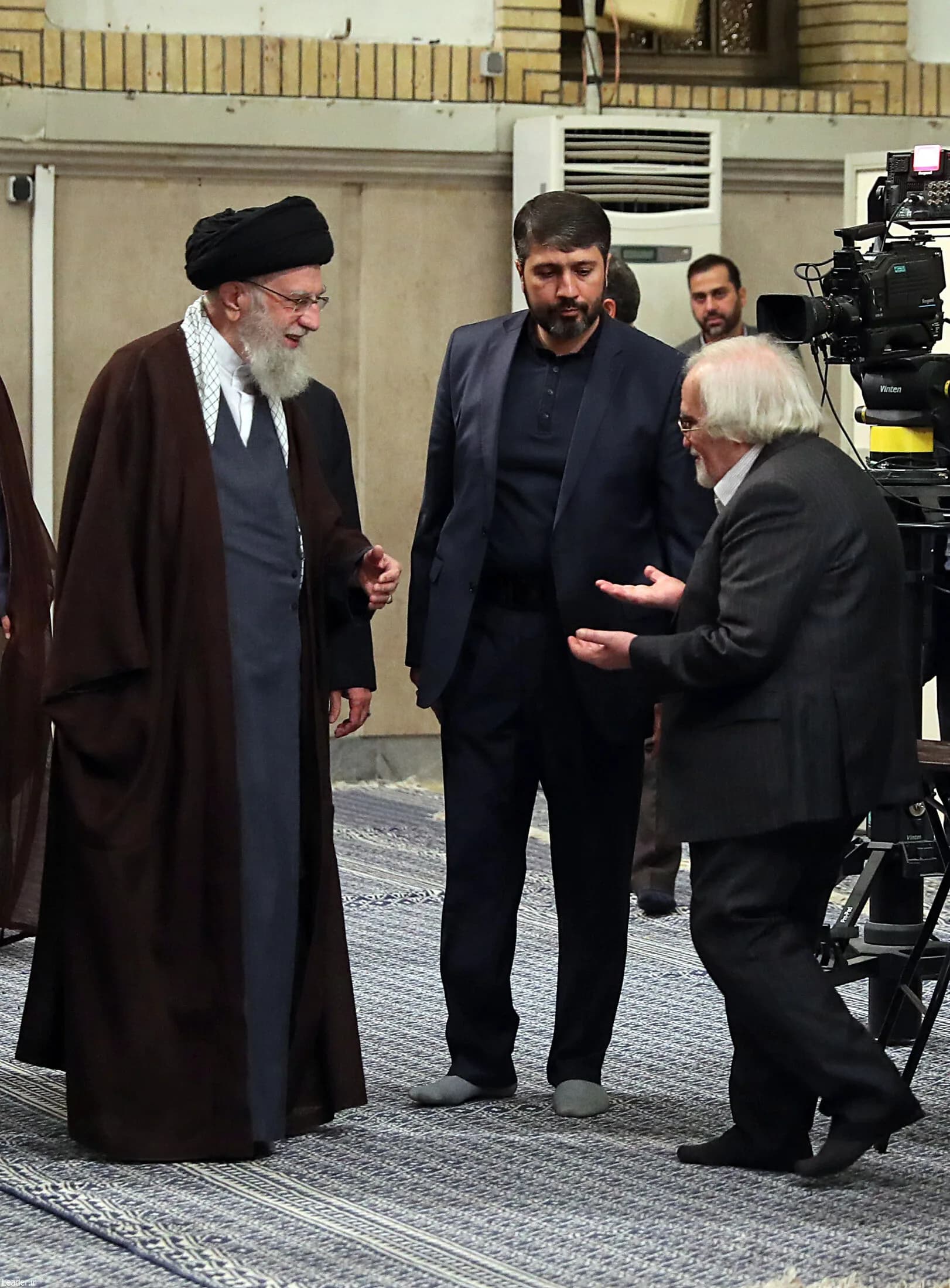 دیدار شاعران با رهبر انقلاب +تصاویر2 — تصویر 73