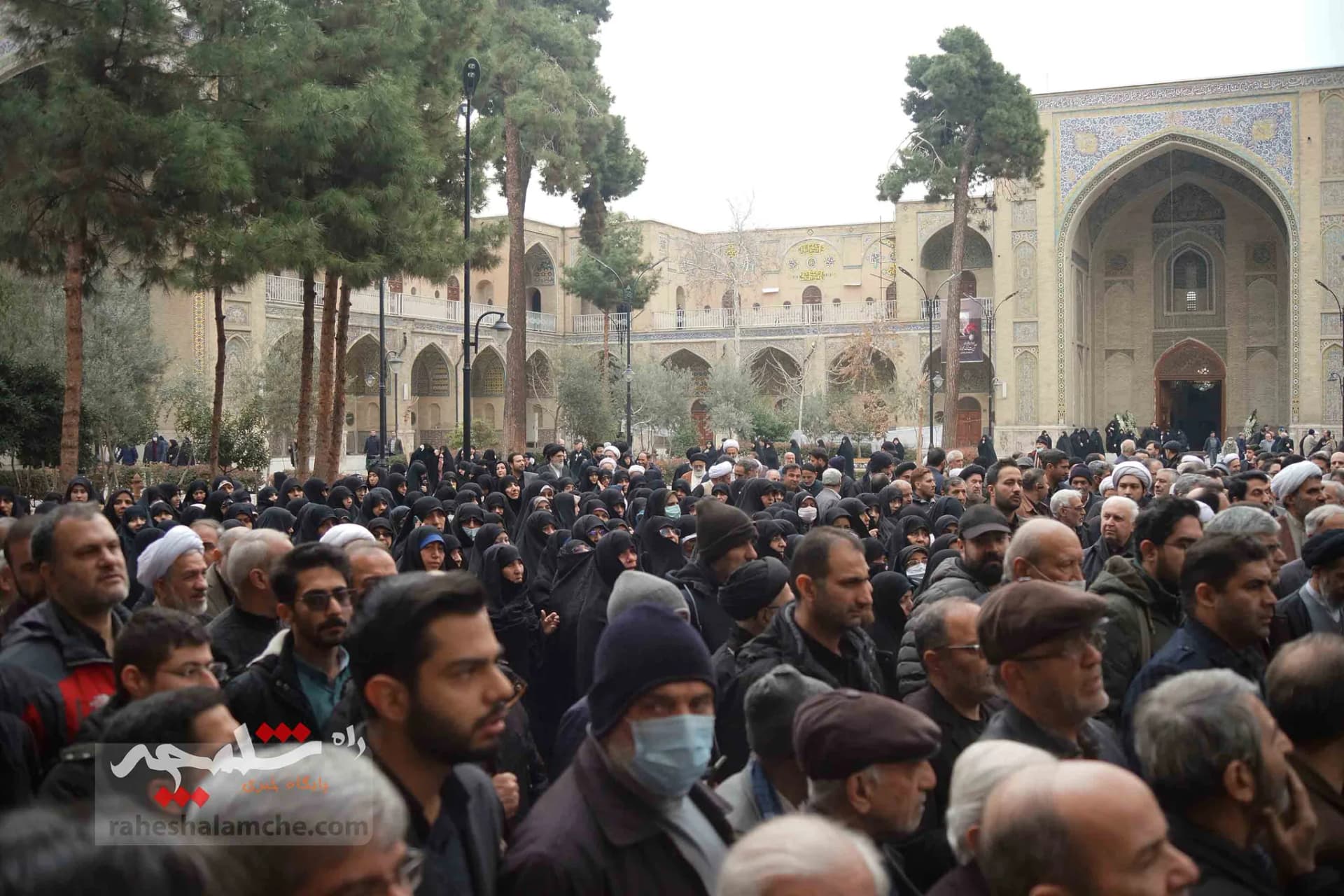 تشییع پیکر آیتالله امامی کاشانی +تصاویر — تصویر 29