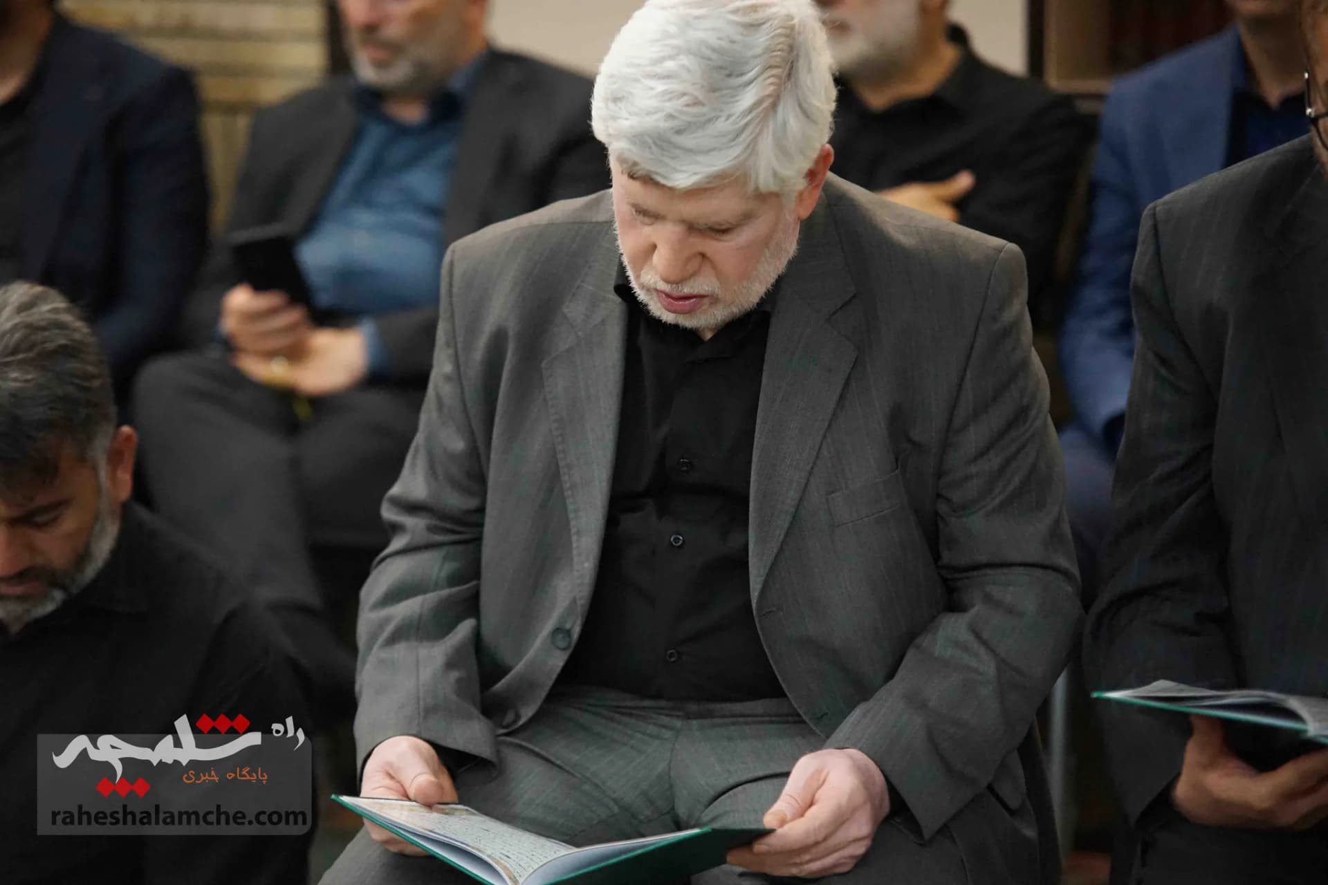 احمدینژادیها برای ختم همسر مرتضی تمدن سنگ تمام گذاشتند +تصاویر — تصویر 3
