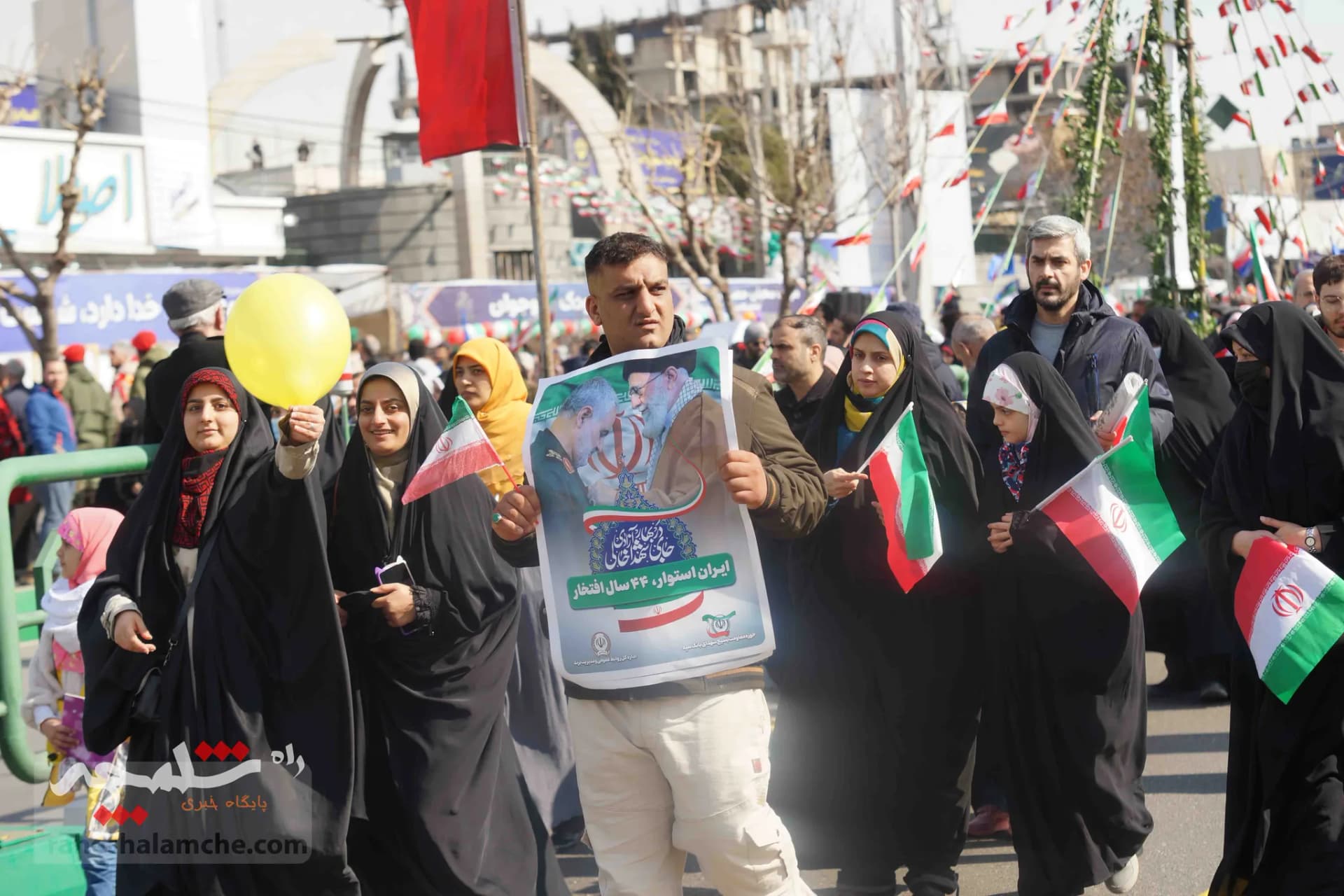 خروش ملت استوار ایران اسلامی در جشن ۴۴سالگی انقلاب اسلامی +تصاویر — تصویر 17