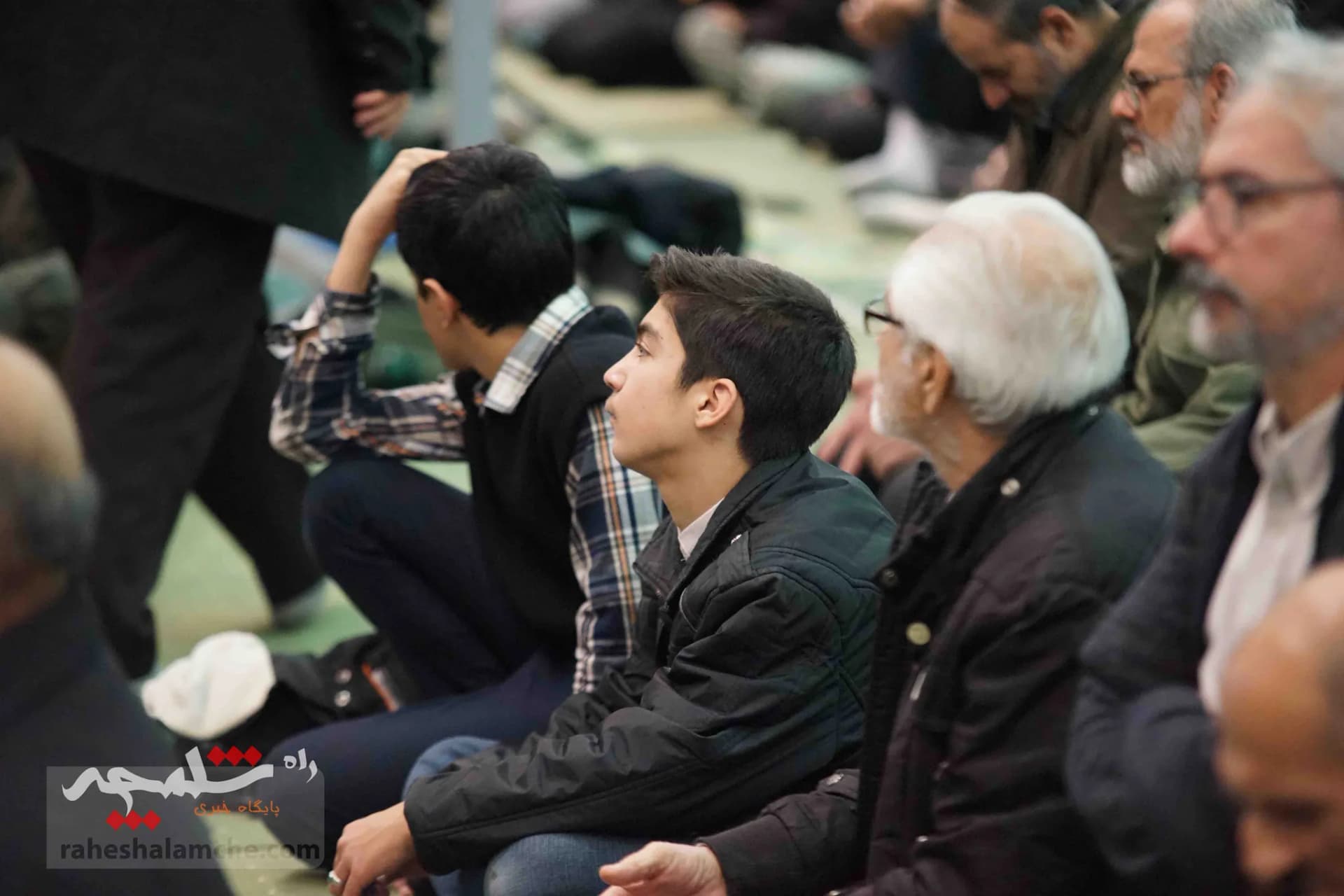 حضور پررنگ جوانان و نوجوانان در نماز جمعه تهران +تصاویر — تصویر 26