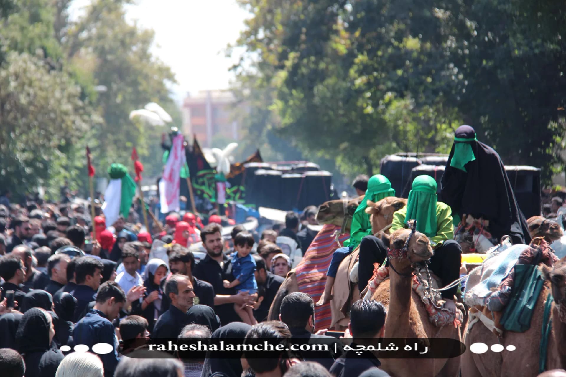 بزرگ ترین کاروان علامت کشی و دسته عزاداری بنیاسد در تهران/ تصاویر — تصویر 25
