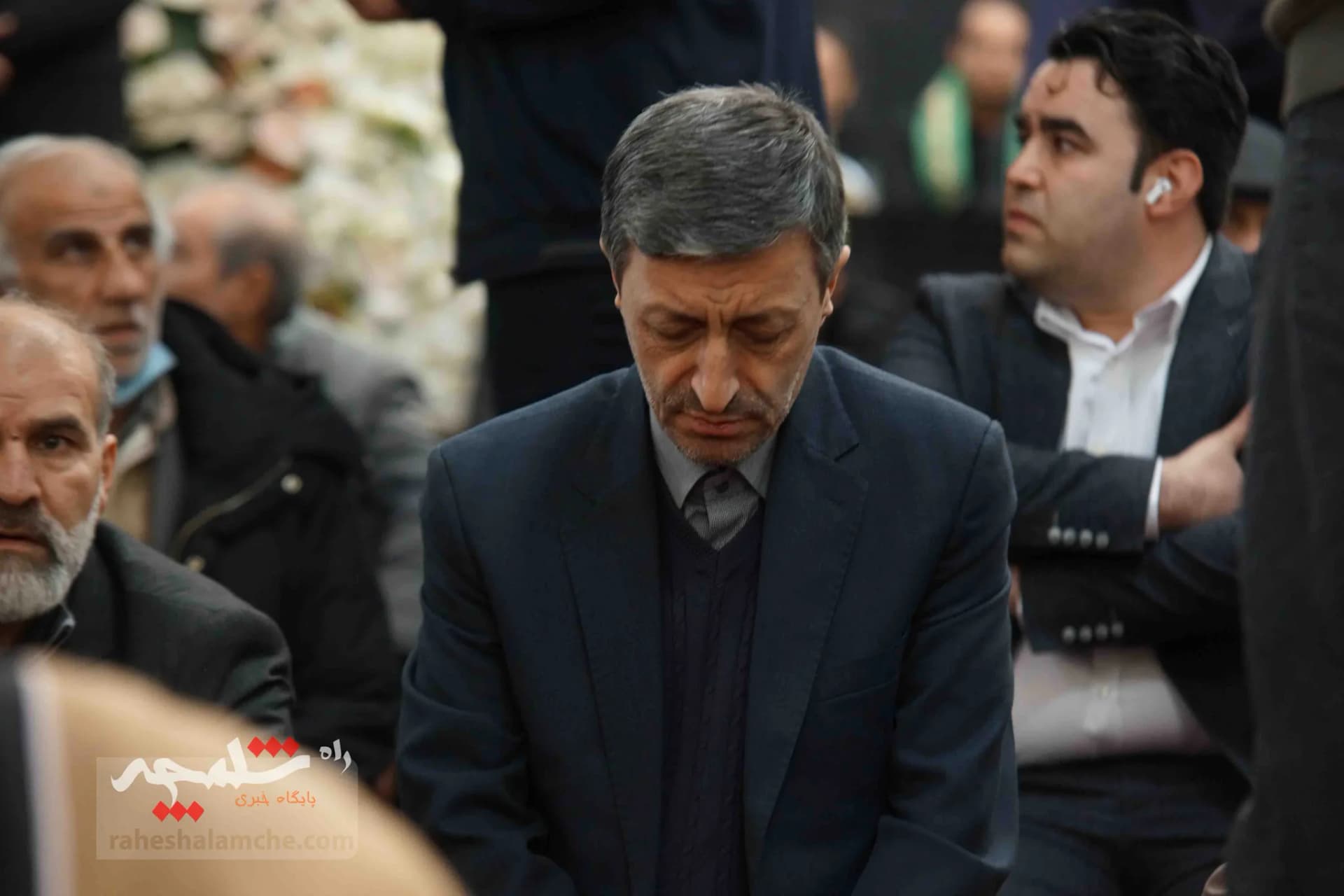 همه شخصیتهایی که در مراسم ترحیم آیتالله امام کاشانی حضور داشتند +تصاویر — تصویر 26