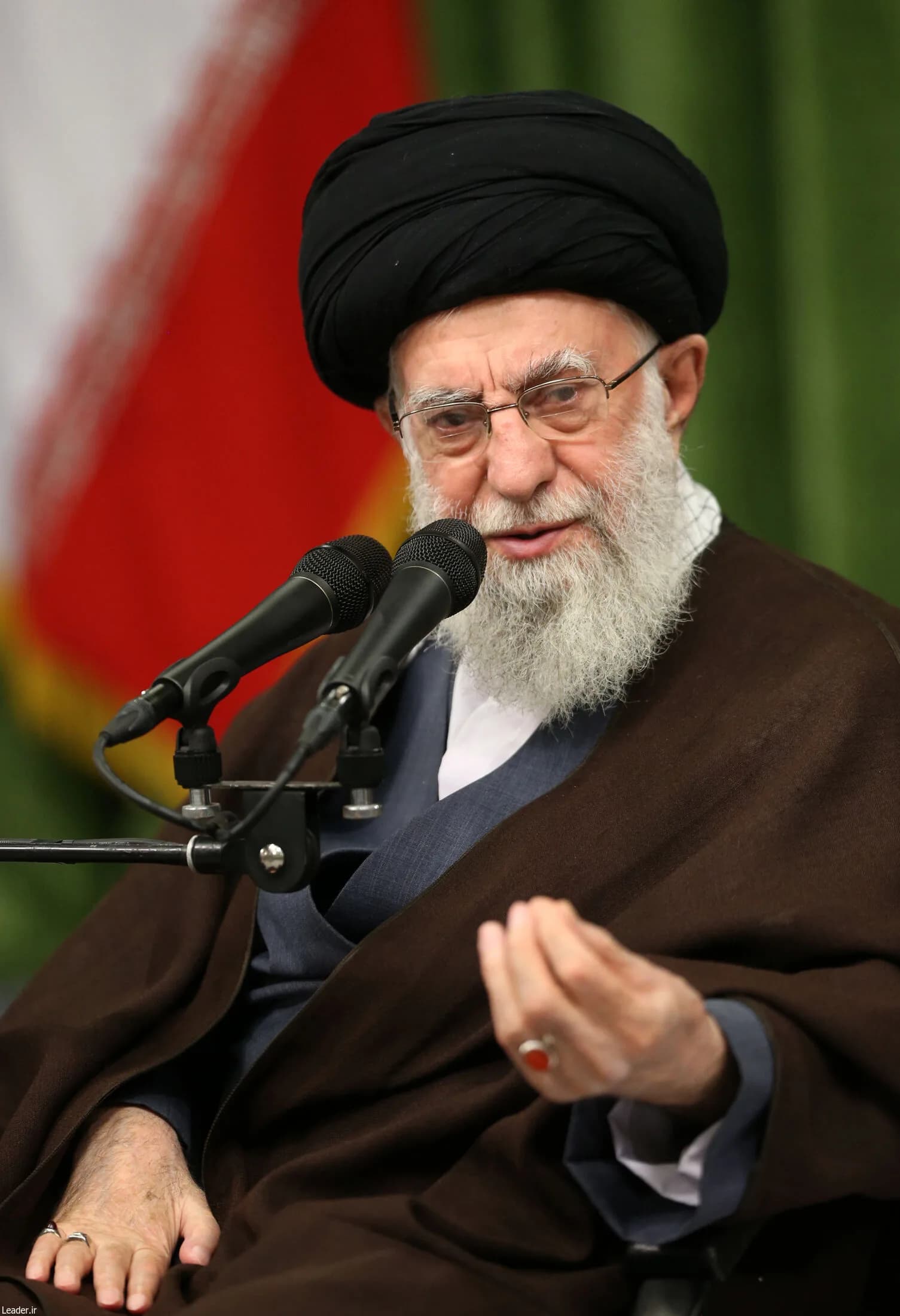 دیدار شاعران با رهبر انقلاب +تصاویر2 — تصویر 5