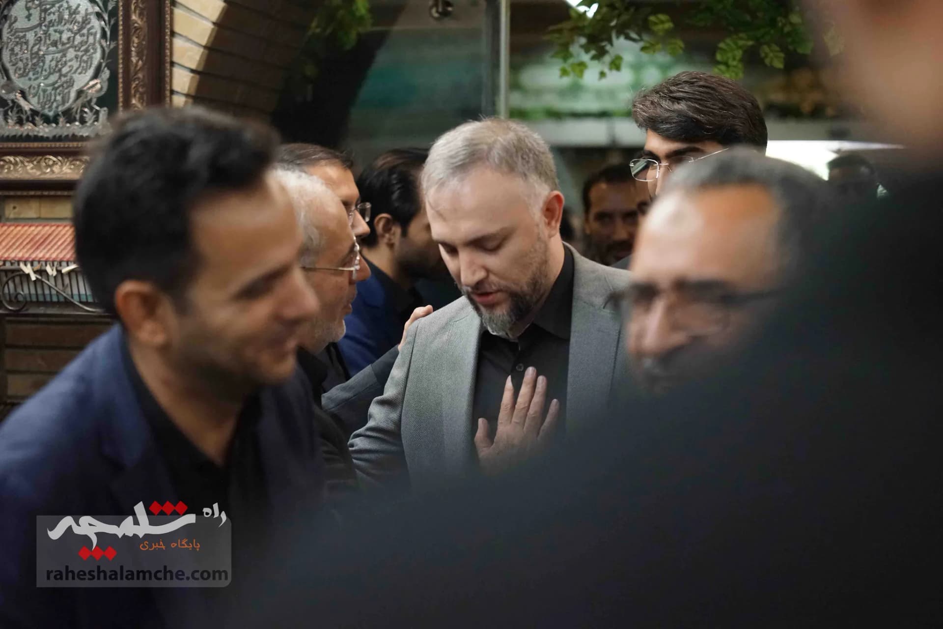 احمدینژادیها برای ختم همسر مرتضی تمدن سنگ تمام گذاشتند +تصاویر — تصویر 53