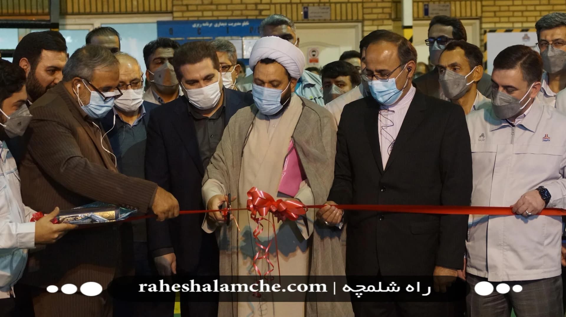 افتتاح بزرگترین خط پرس رباتیک بدنه خودرو کشور با حضور عضو هیئت رئیسه مجلس +تصاویر — تصویر 17