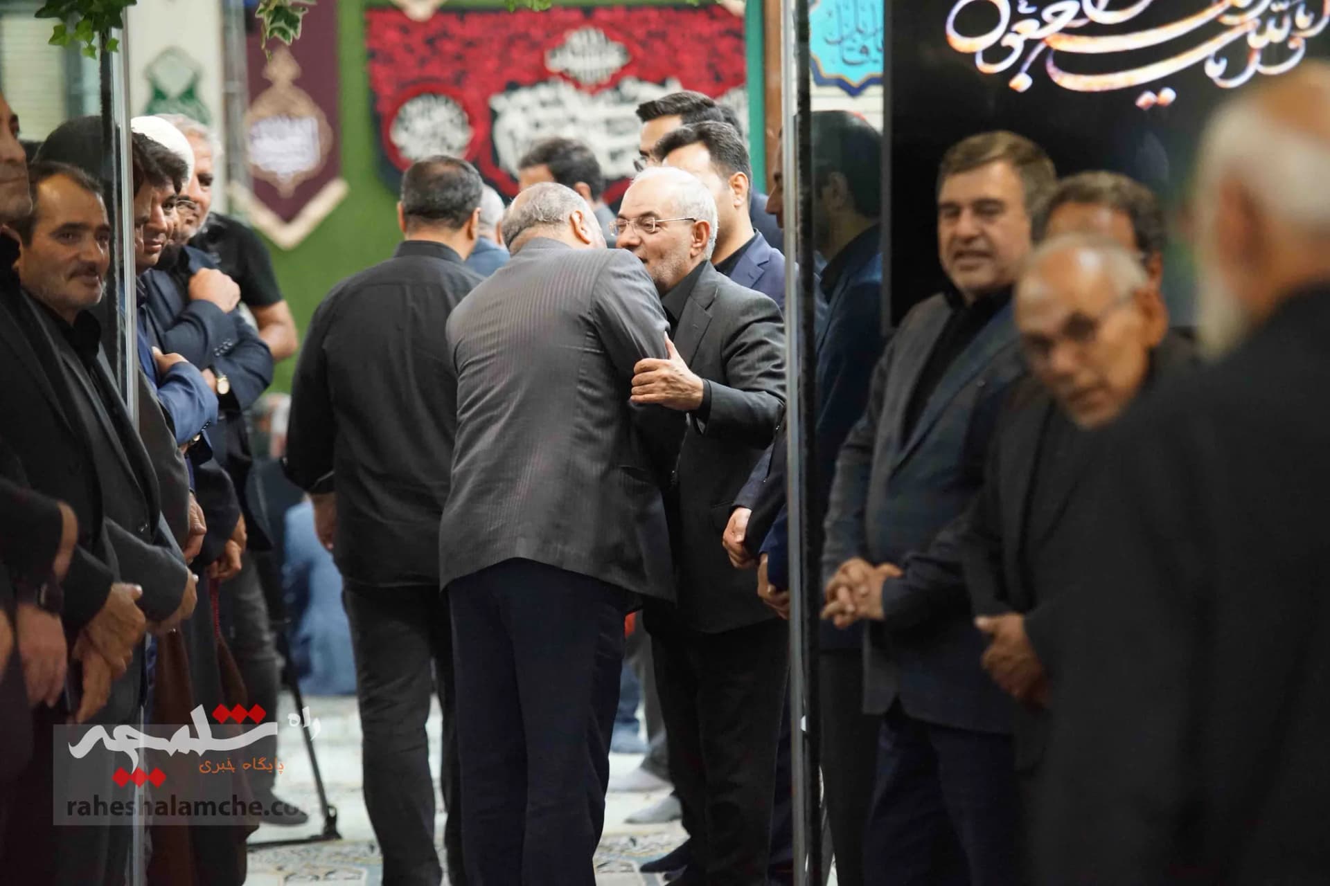 احمدینژادیها برای ختم همسر مرتضی تمدن سنگ تمام گذاشتند +تصاویر — تصویر 98