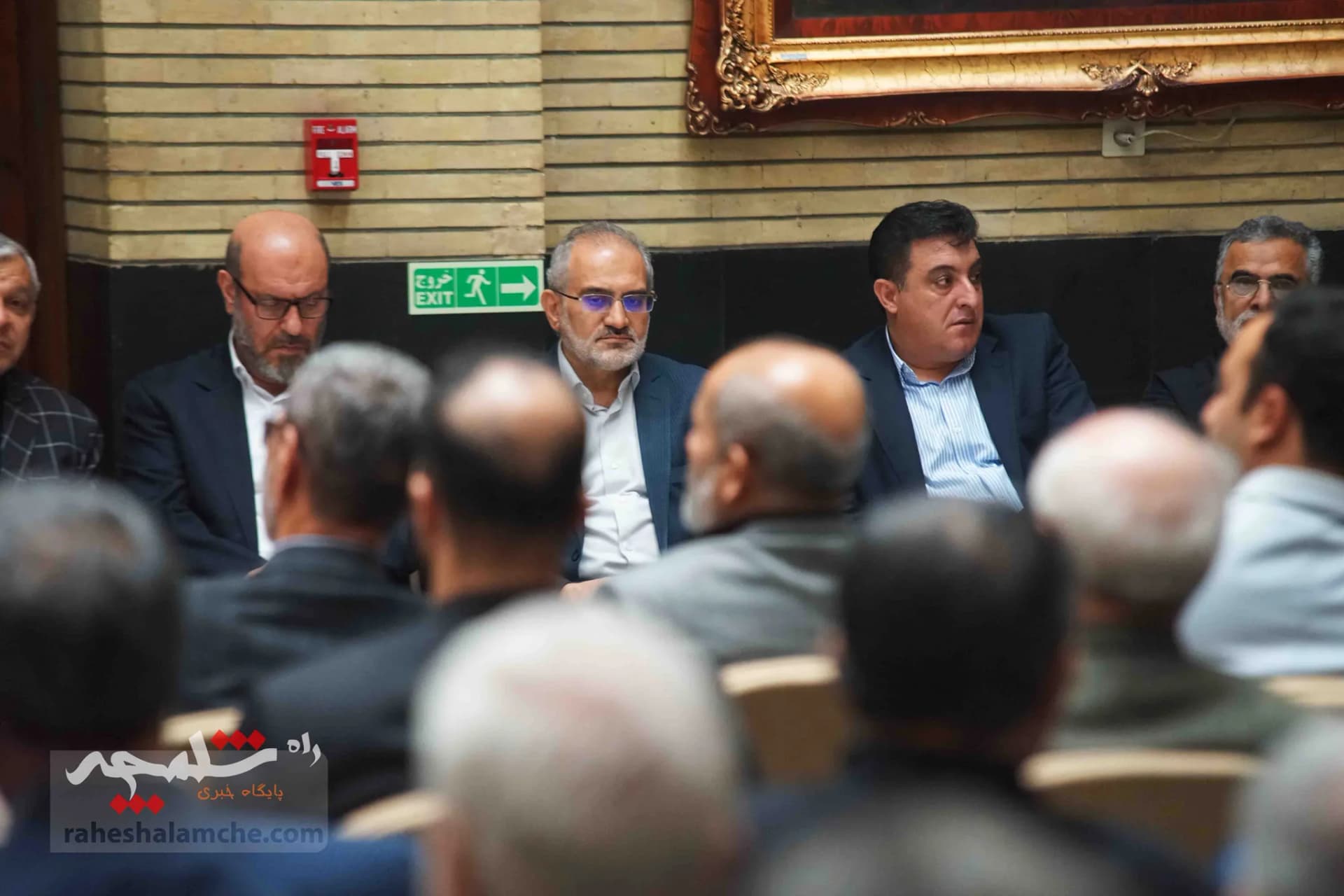 همه شخصیتهایی که در مراسم ختم مادر زریبافان شرکت کرده بودند +تصاویر — تصویر 79