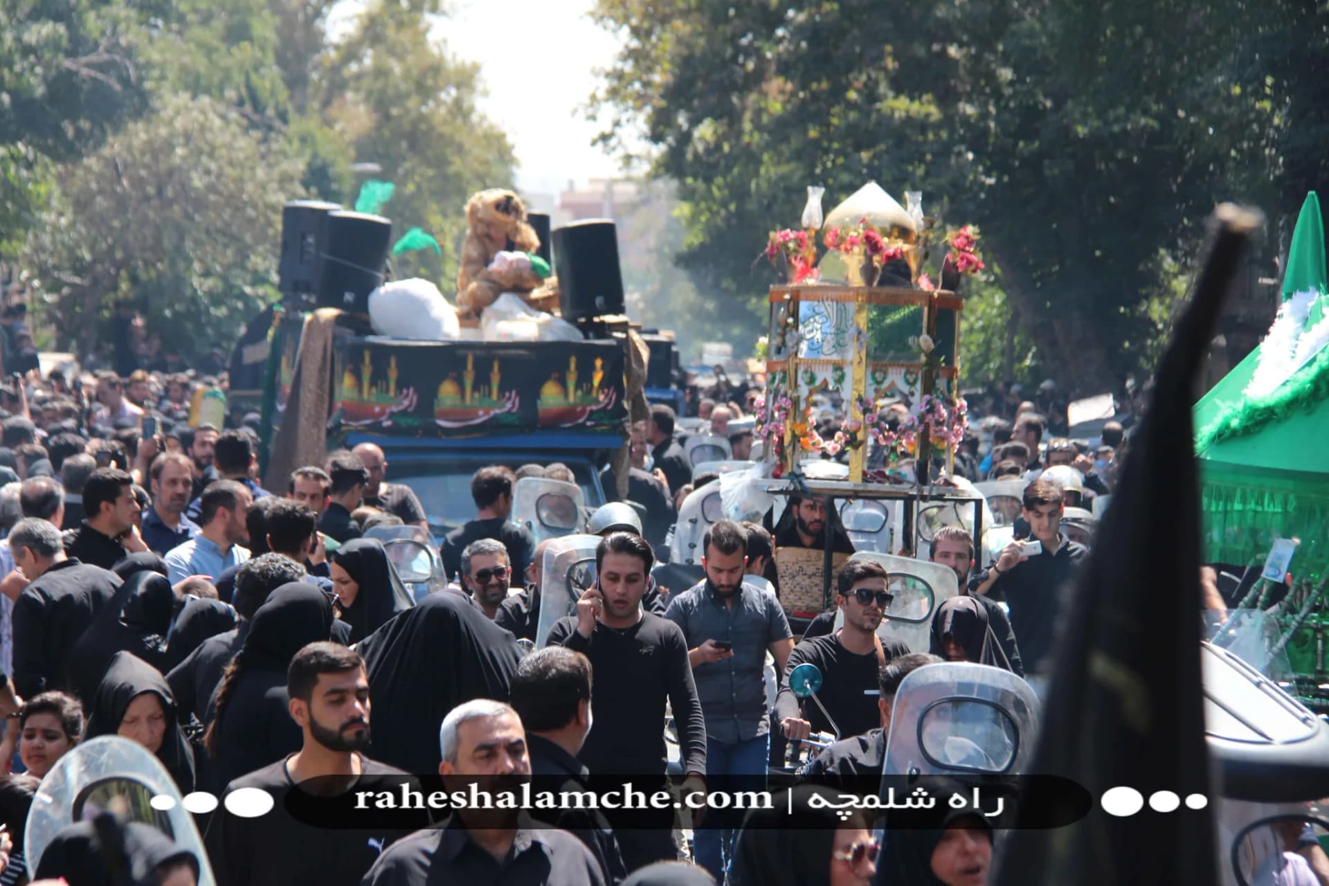 بزرگ ترین کاروان علامت کشی و دسته عزاداری بنیاسد در تهران/ تصاویر — تصویر 57