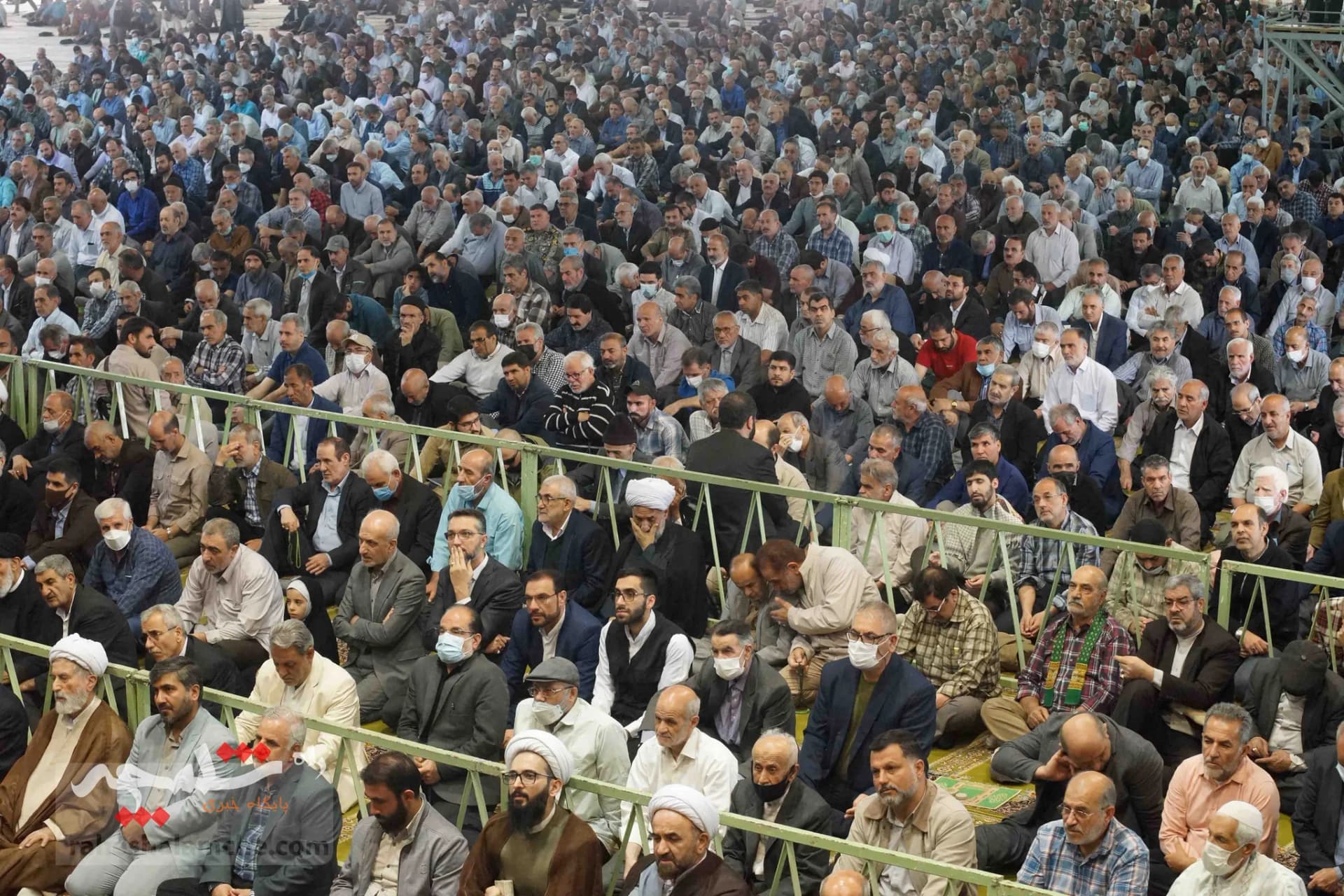 آخرین نمازجمعه ماه مبارک رمضان در تهران برگزار شد +تصاویر — تصویر 12
