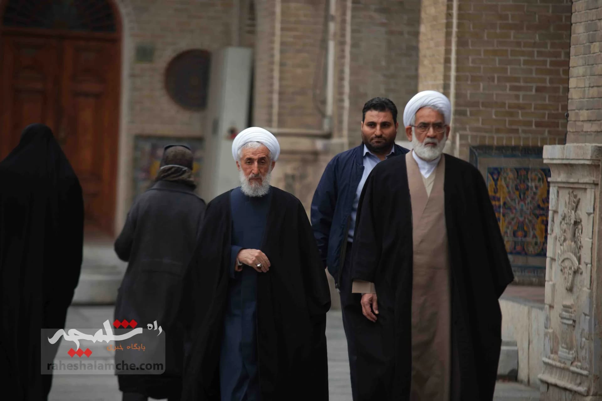 تشییع پیکر آیتالله امامی کاشانی +تصاویر — تصویر 4