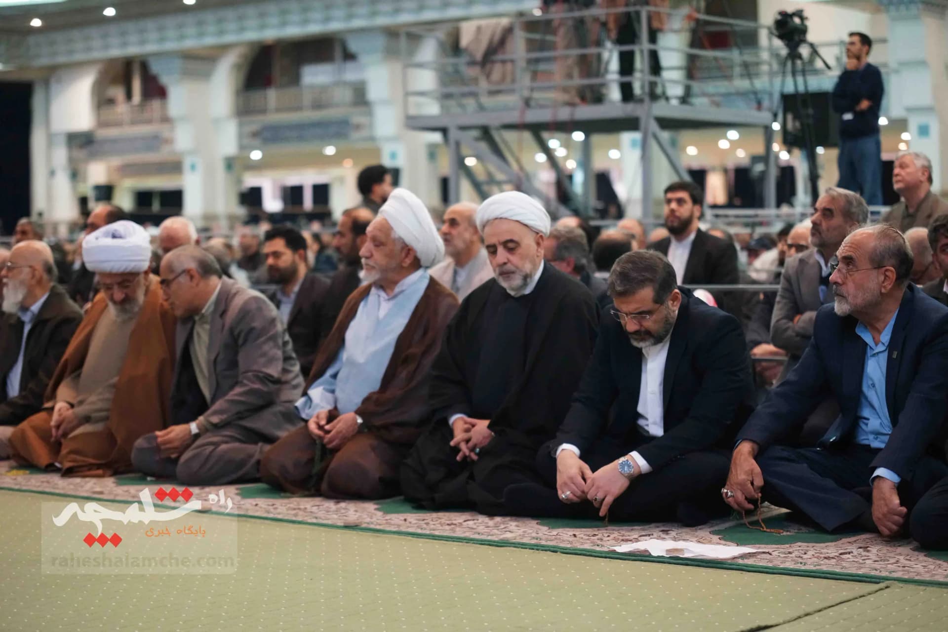 اولین نمازجمعه امسال در ماه مبارک رمضان +تصاویر — تصویر 20