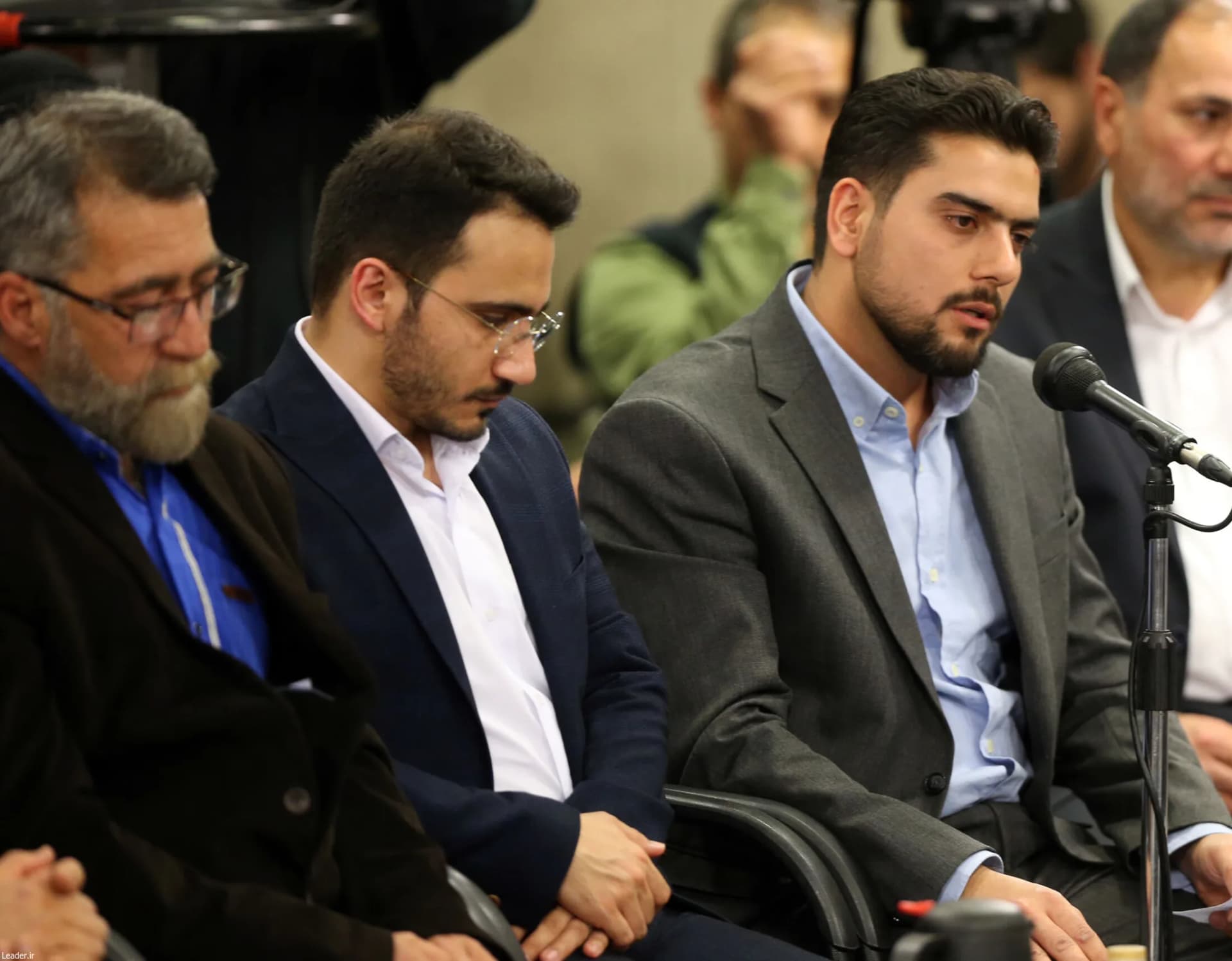 دیدار شاعران با رهبر انقلاب +تصاویر2 — تصویر 71