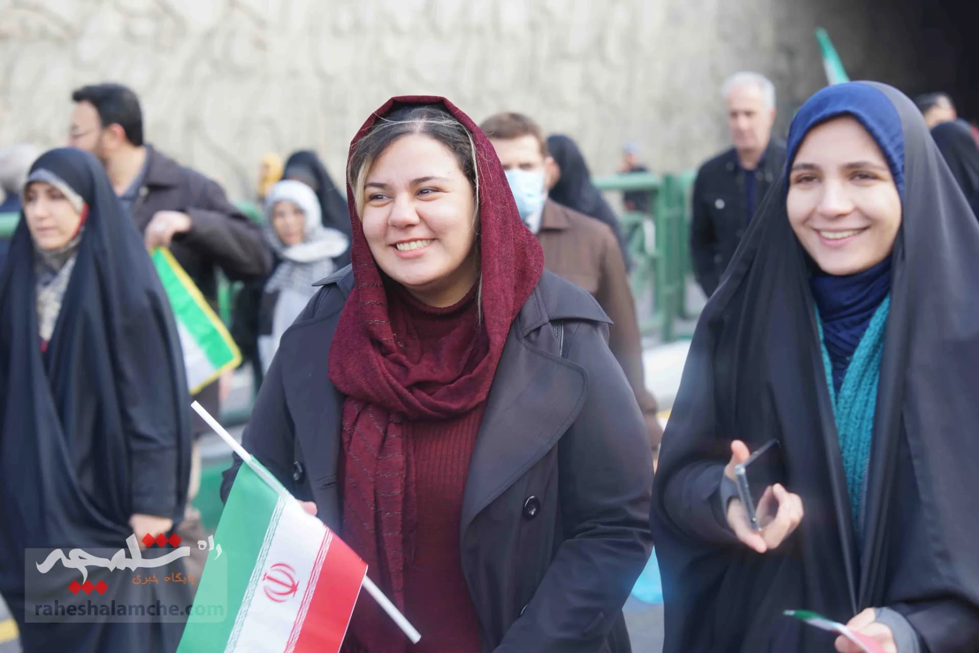 خروش ملت استوار ایران اسلامی در جشن ۴۴سالگی انقلاب اسلامی +تصاویر — تصویر 35