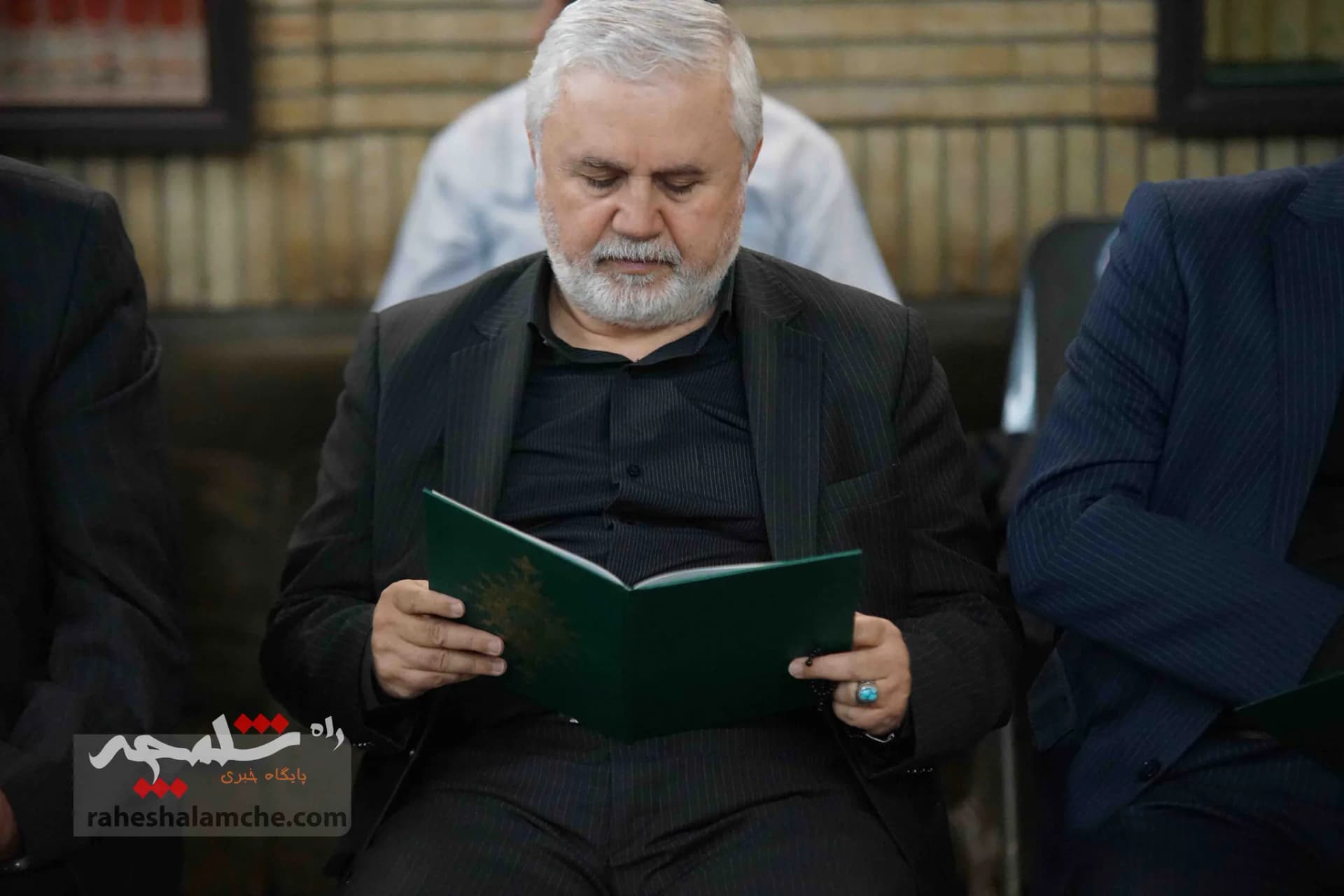 احمدینژادیها برای ختم همسر مرتضی تمدن سنگ تمام گذاشتند +تصاویر — تصویر 1