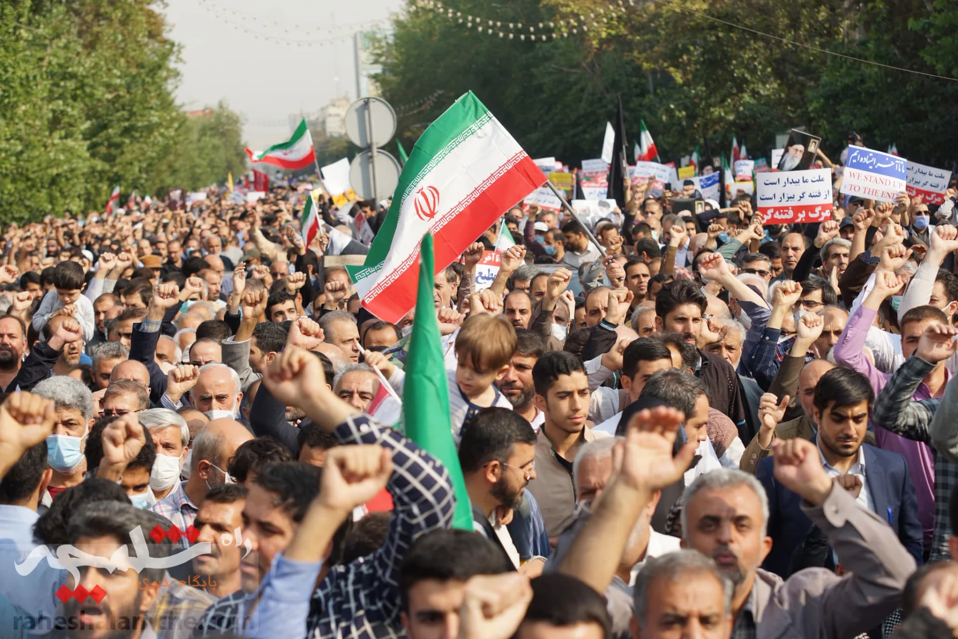 راهپیمایی عظیم تهرانیها با شعار؛ «سپاه انقلابی، انتقام انتقام» +تصاویر — تصویر 26