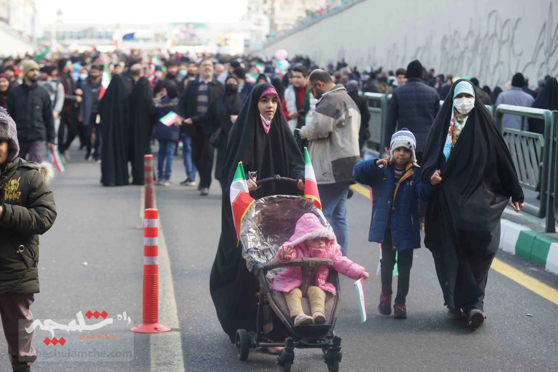 خروش ملت استوار ایران اسلامی در جشن ۴۴سالگی انقلاب اسلامی +تصاویر — تصویر 42