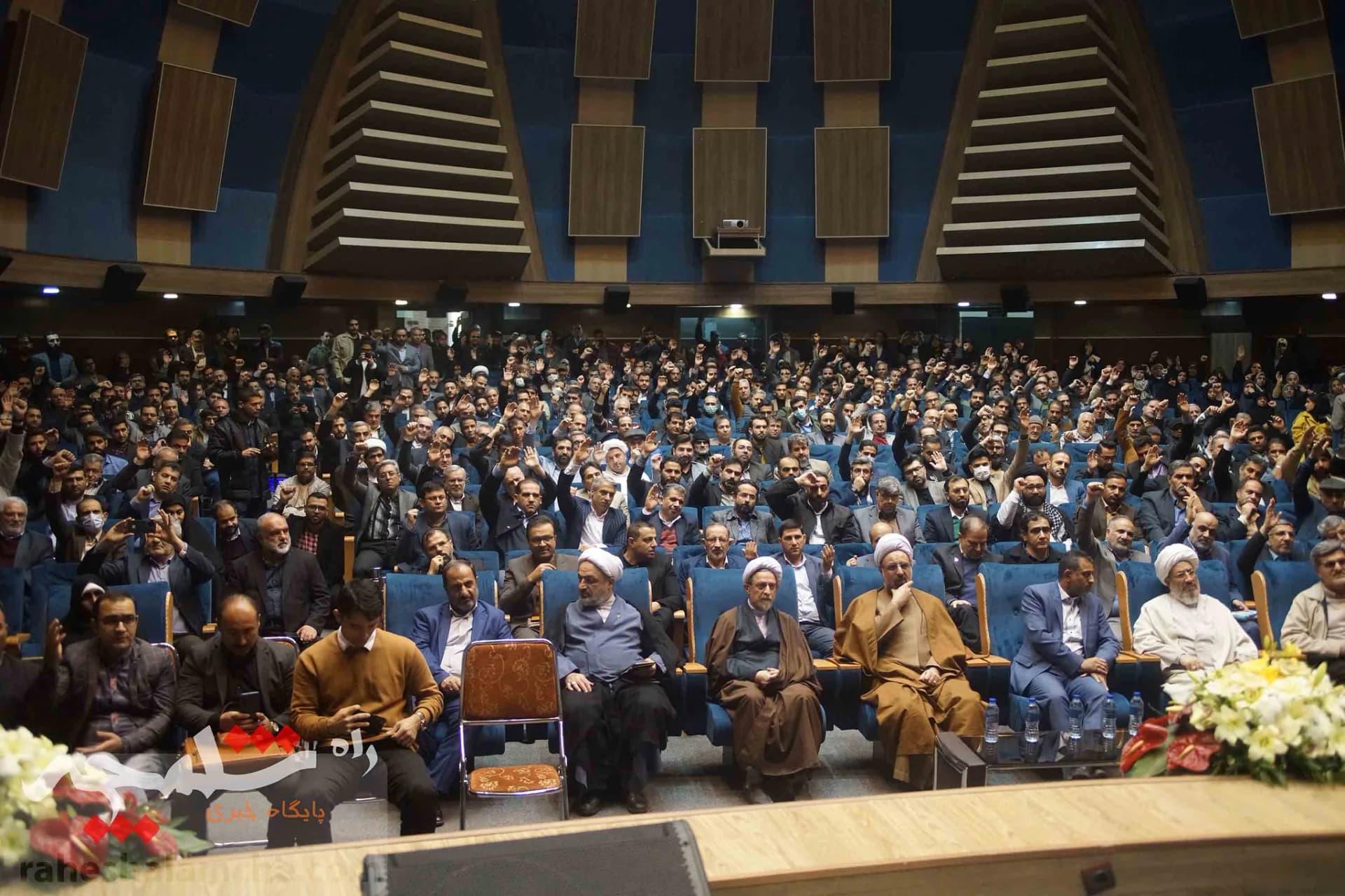 همایش باشکوه شریانیها در «قله نزدیک» +تصاویر — تصویر 29