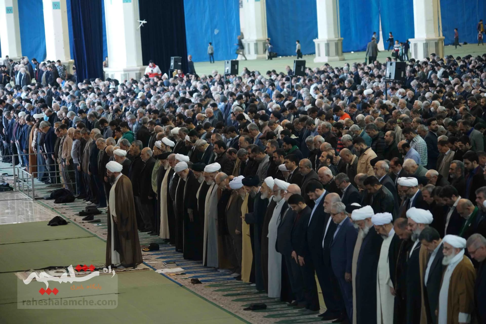 نمازجمعه این هفته تهران برگزار شد +تصاویر — تصویر 25