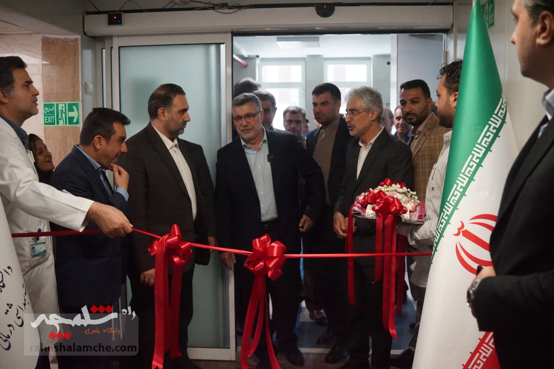 حضور ظفرقندی در بیمارستان امیراعلم تهران+ تصاویر — تصویر 38