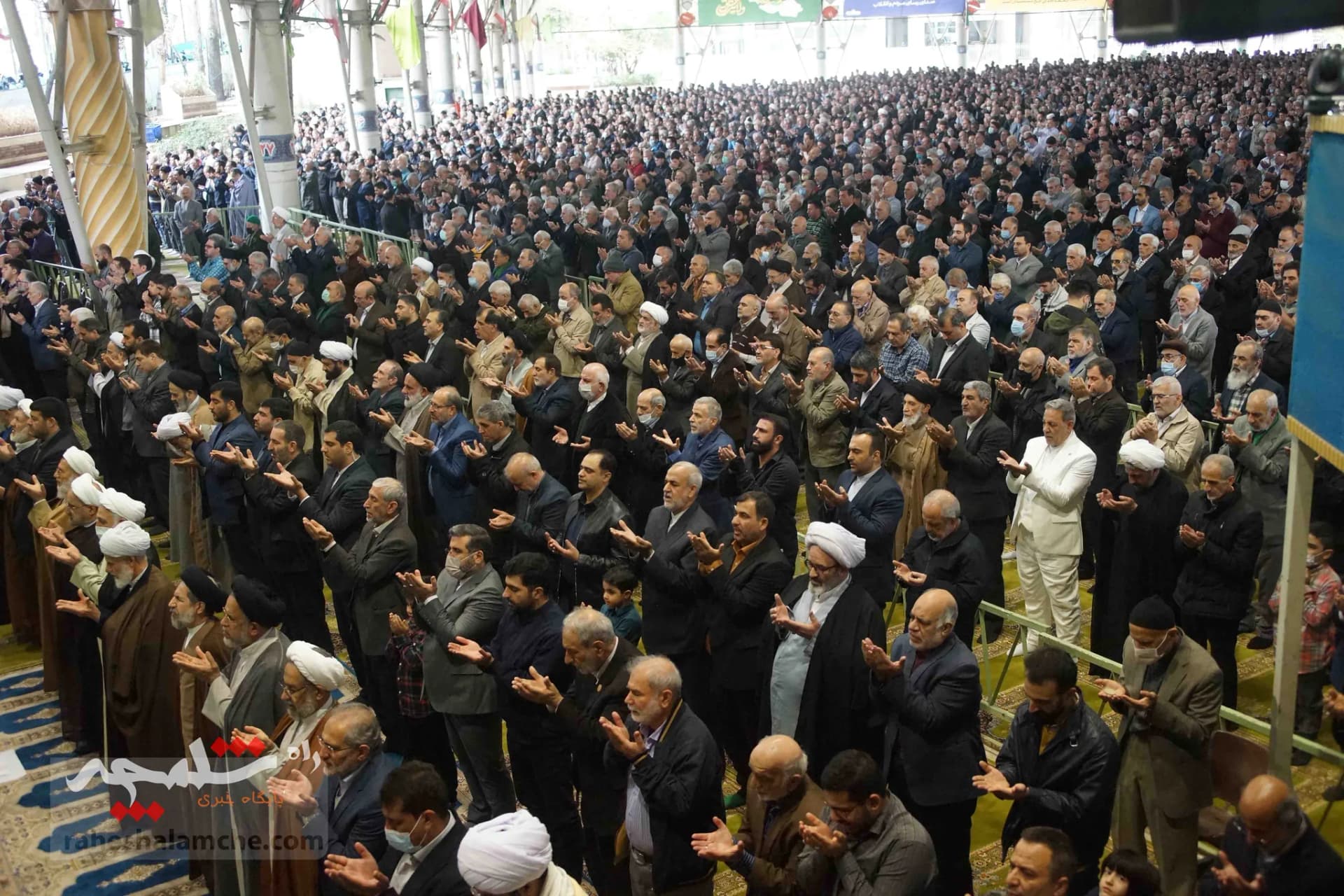 اولین نماز جمعه تهران در سال 1402 +تصاویر — تصویر 65