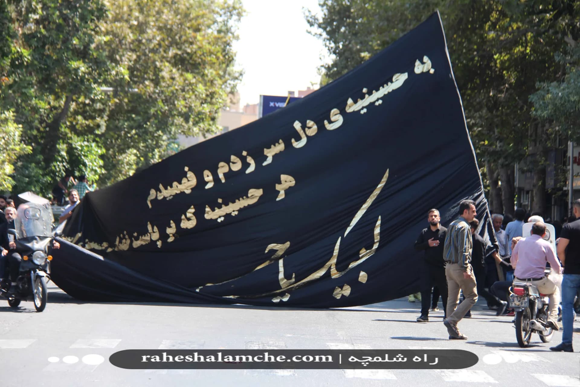 بزرگ ترین کاروان علامت کشی و دسته عزاداری بنیاسد در تهران/ تصاویر — تصویر 47